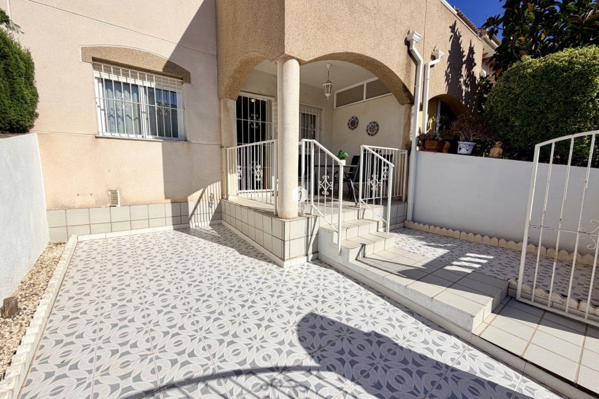 Resale - Chalet -
Torrevieja - Costa Blanca