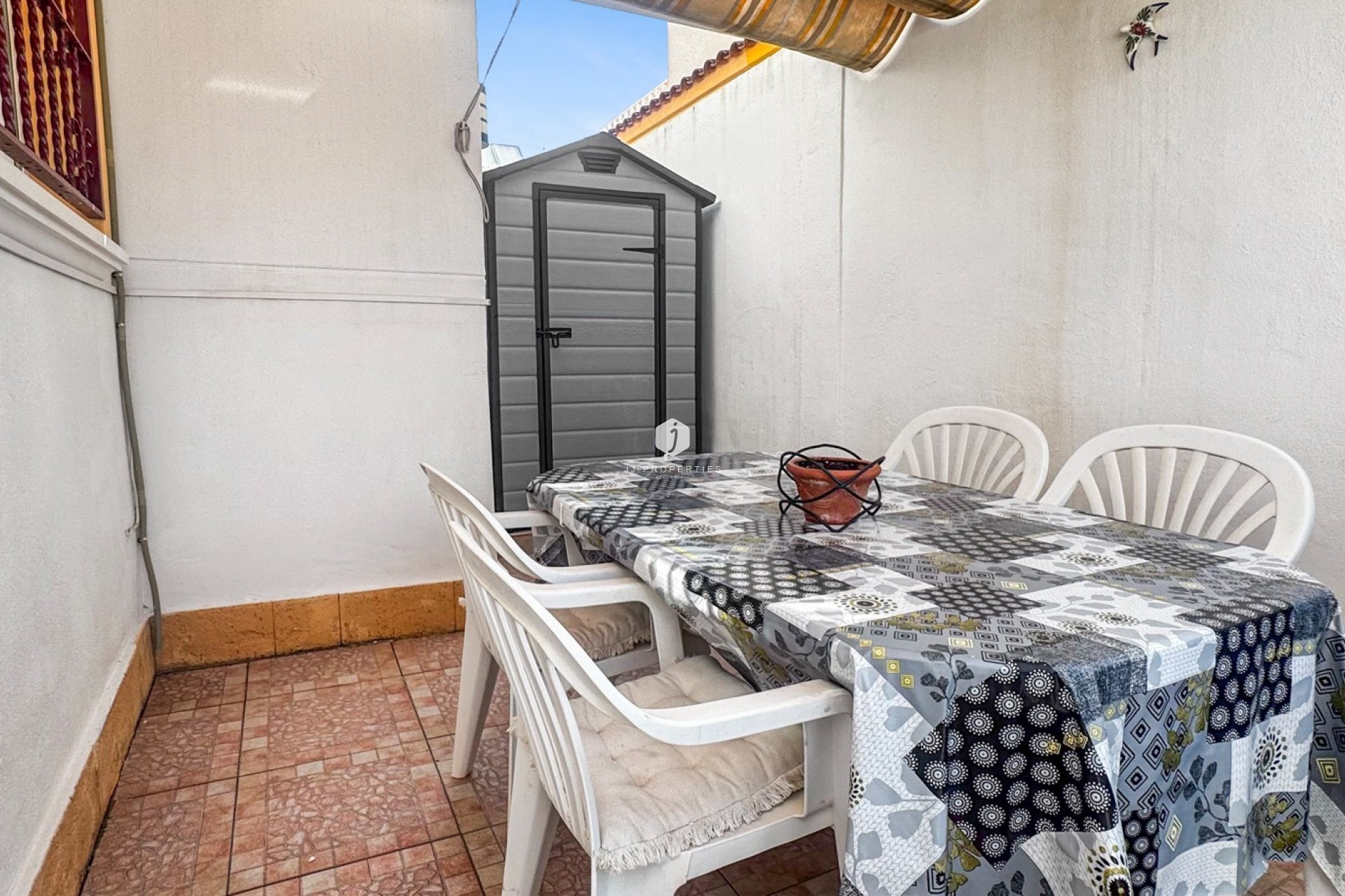 Resale - Chalet -
Torrevieja - Costa Blanca