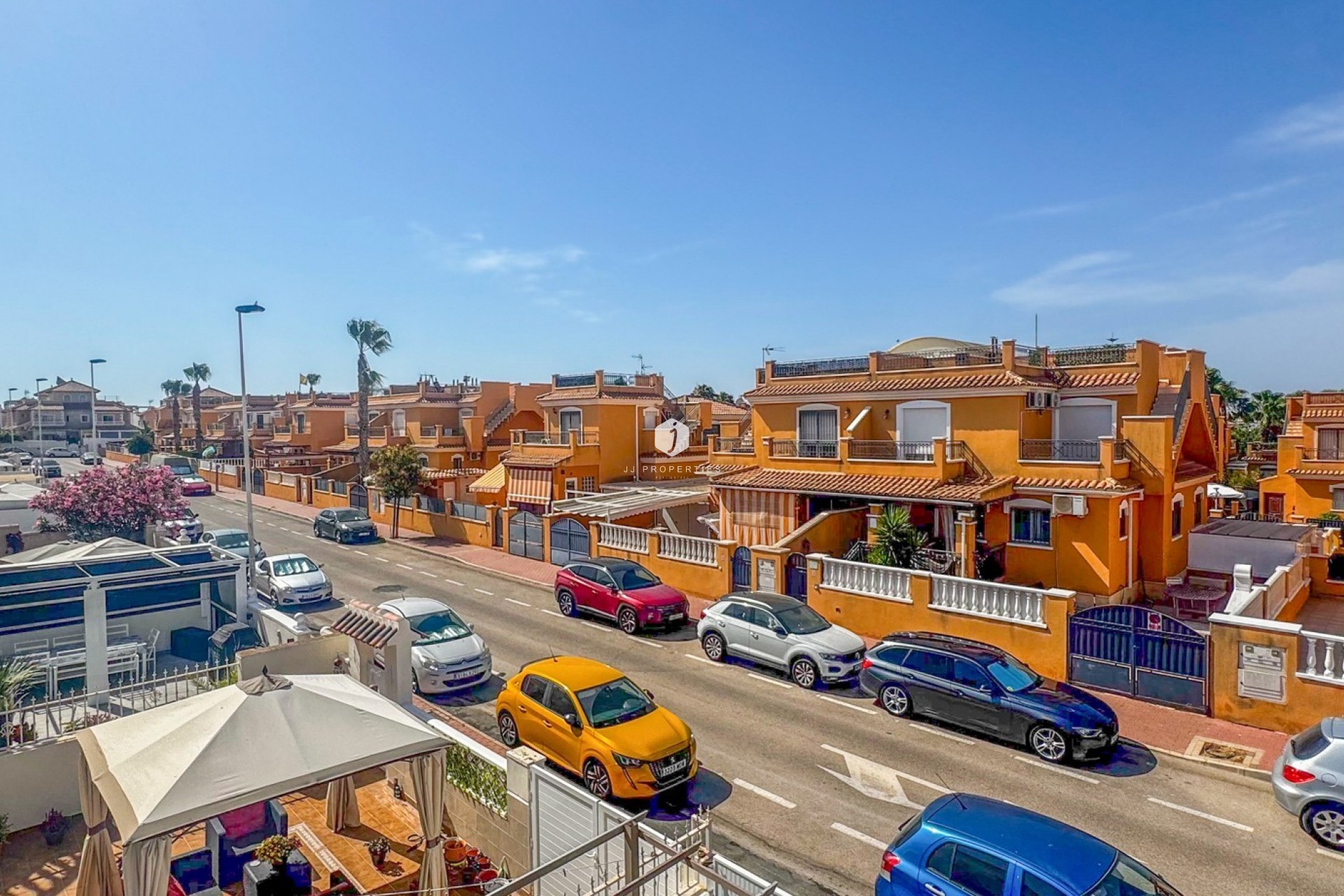 Resale - Chalet -
Torrevieja - Costa Blanca