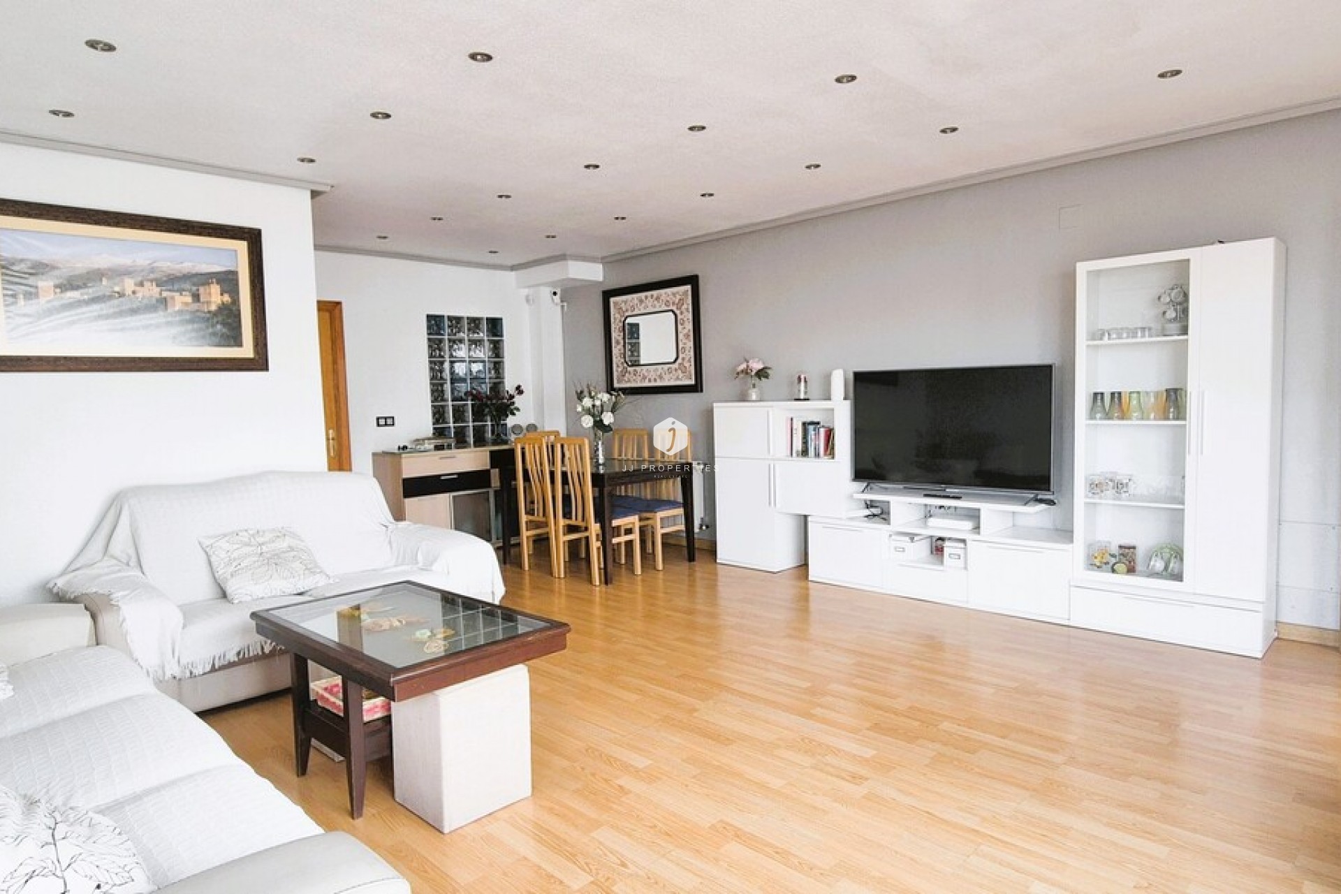 Resale - Chalet -
Torrevieja - Costa Blanca
