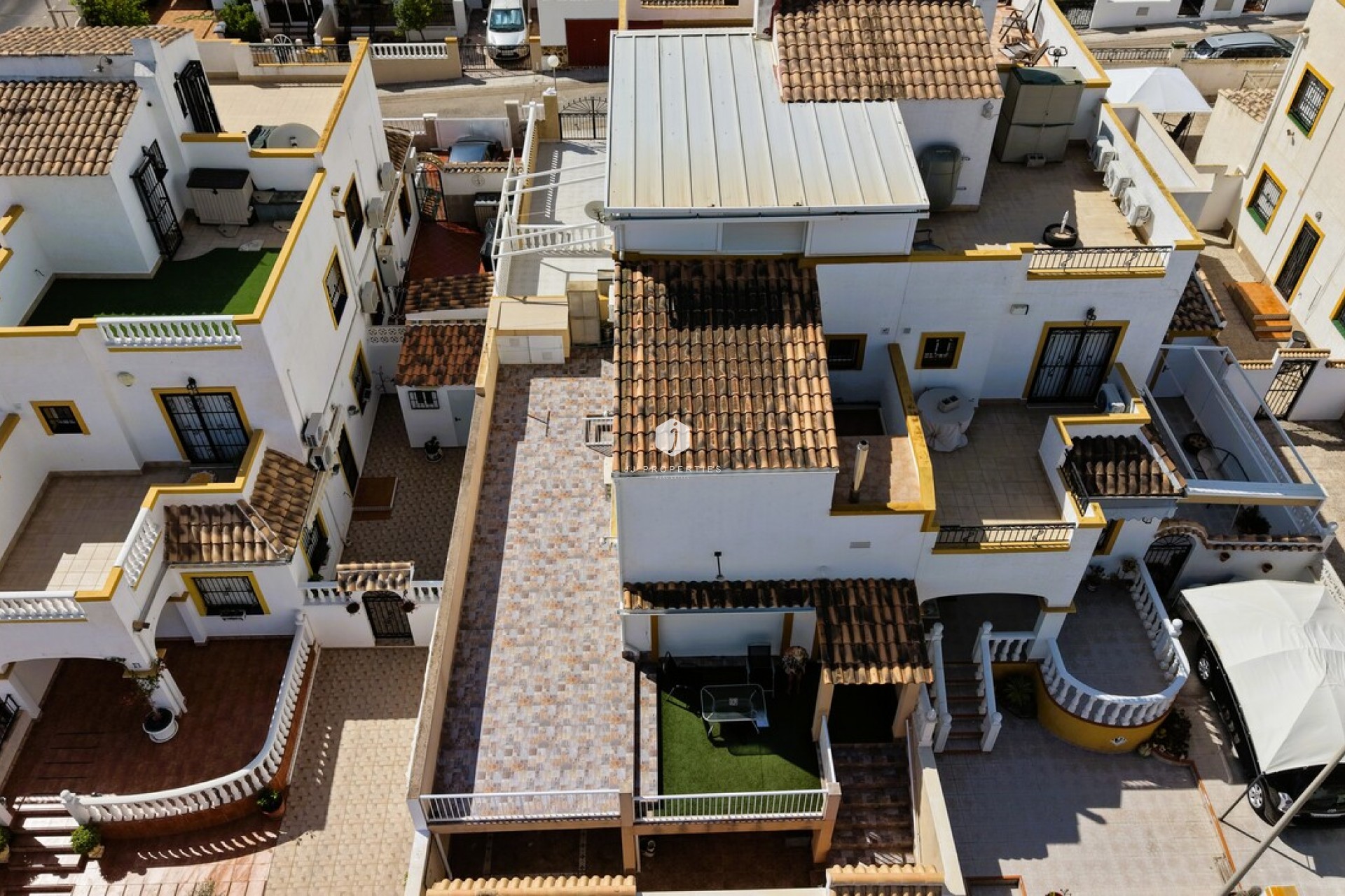 Resale - Chalet -
Torrevieja - Costa Blanca