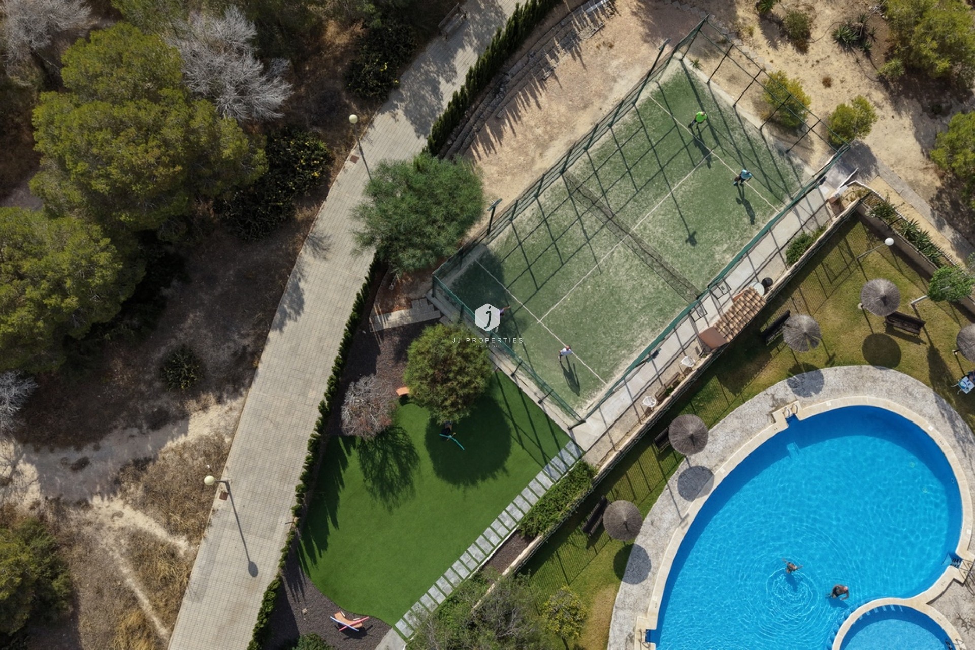 Resale - Chalet -
Torrevieja - Costa Blanca