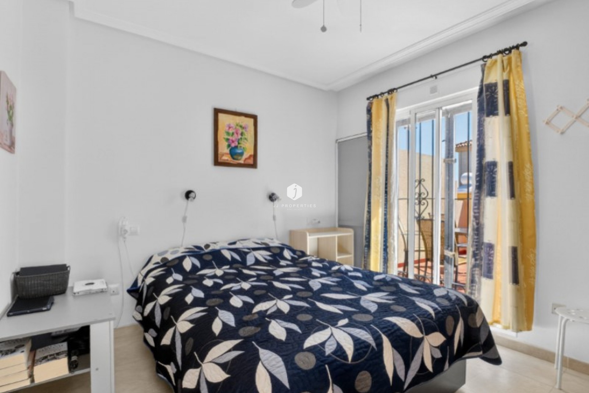 Resale - Chalet -
Torrevieja - Costa Blanca