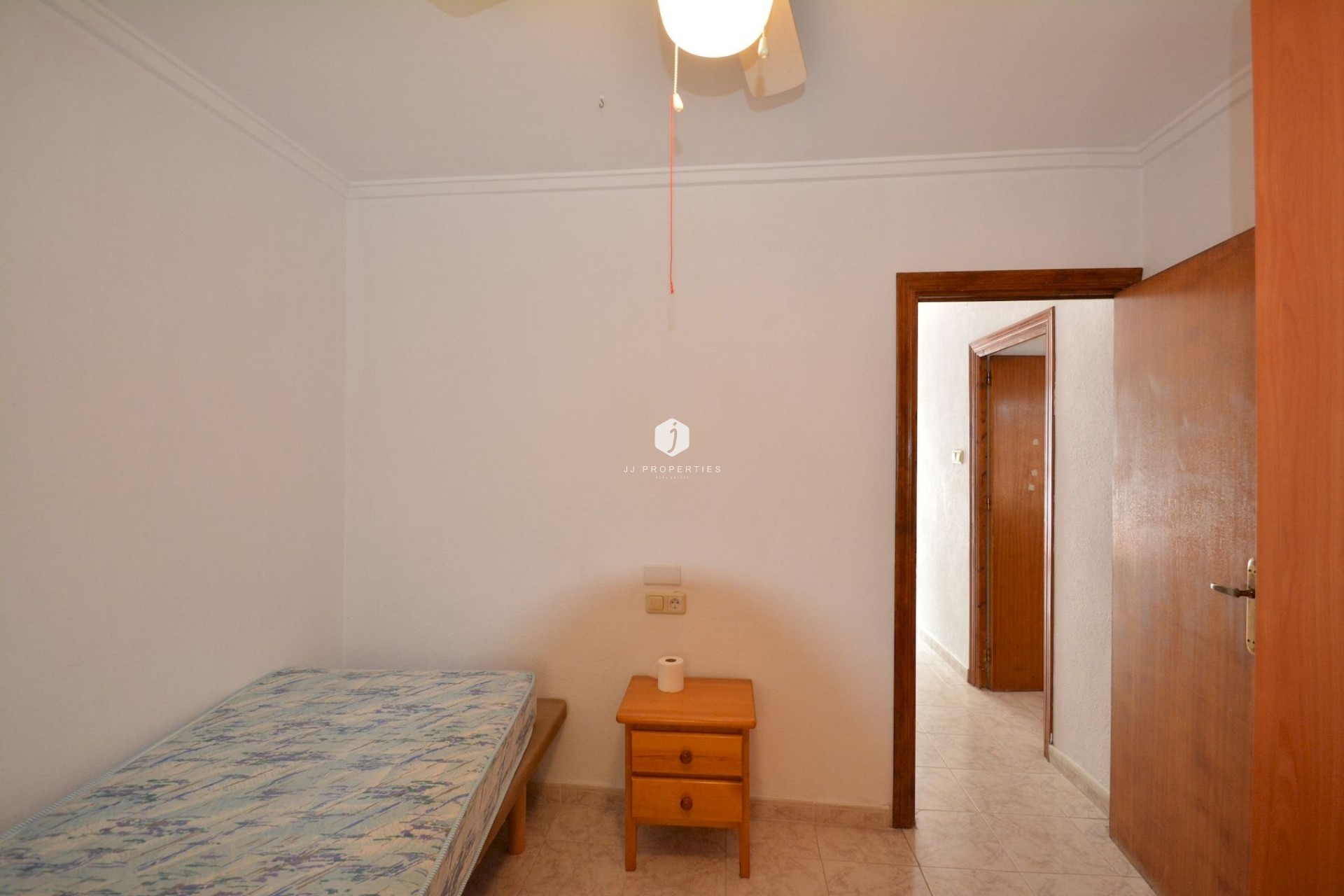 Resale - Chalet -
Torrevieja - Costa Blanca