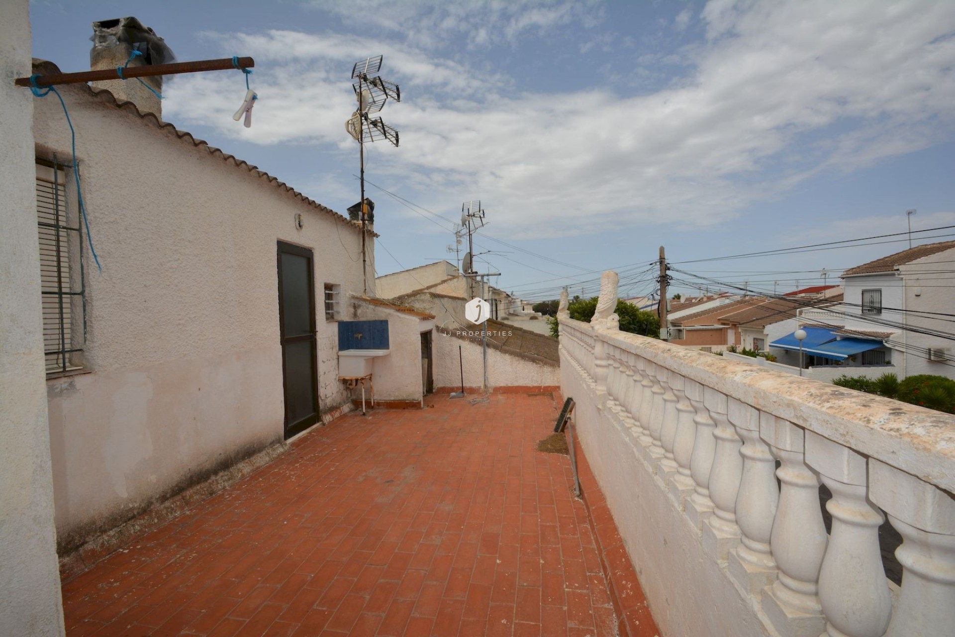 Resale - Chalet -
Torrevieja - Costa Blanca