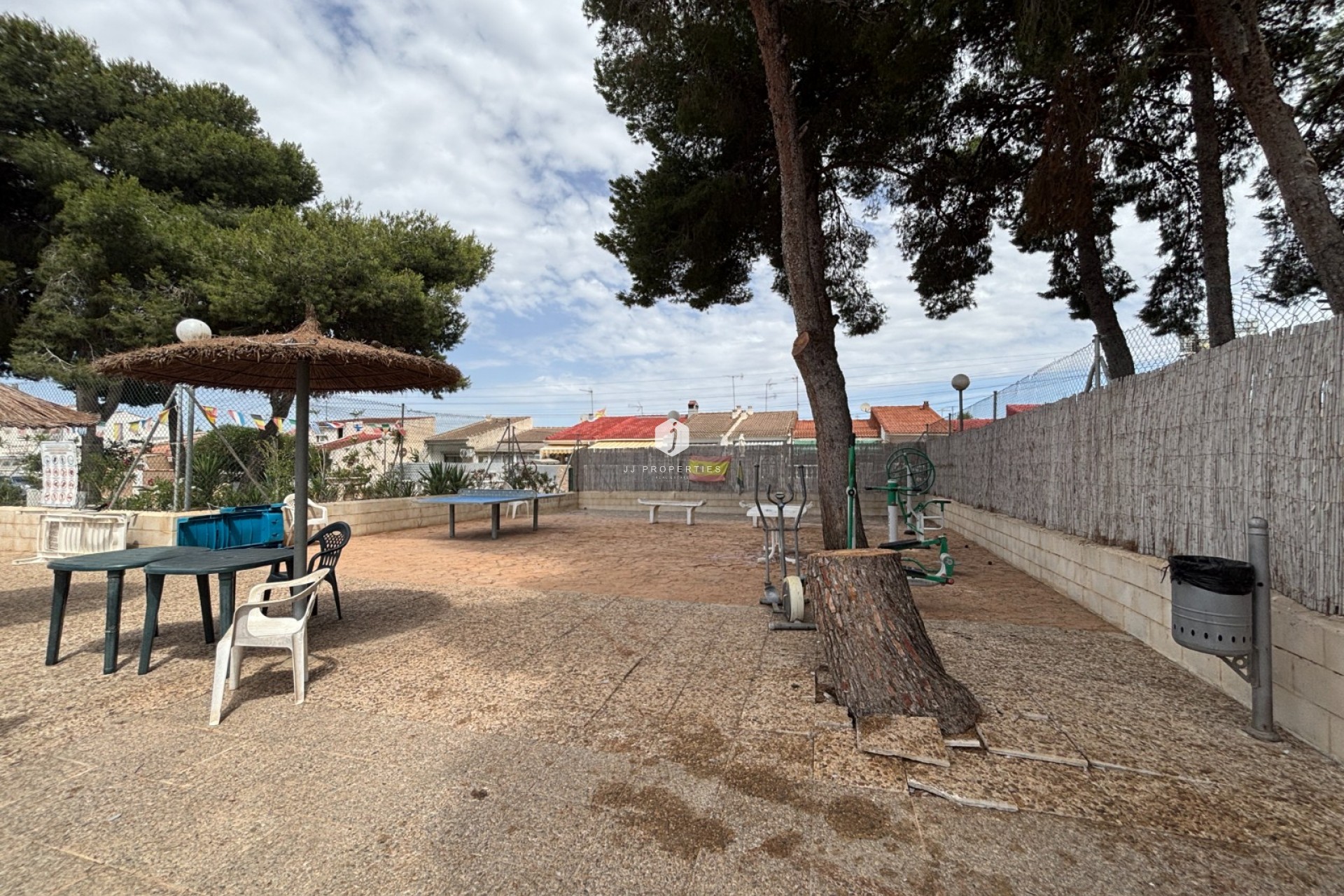 Resale - Chalet -
Torrevieja - Costa Blanca