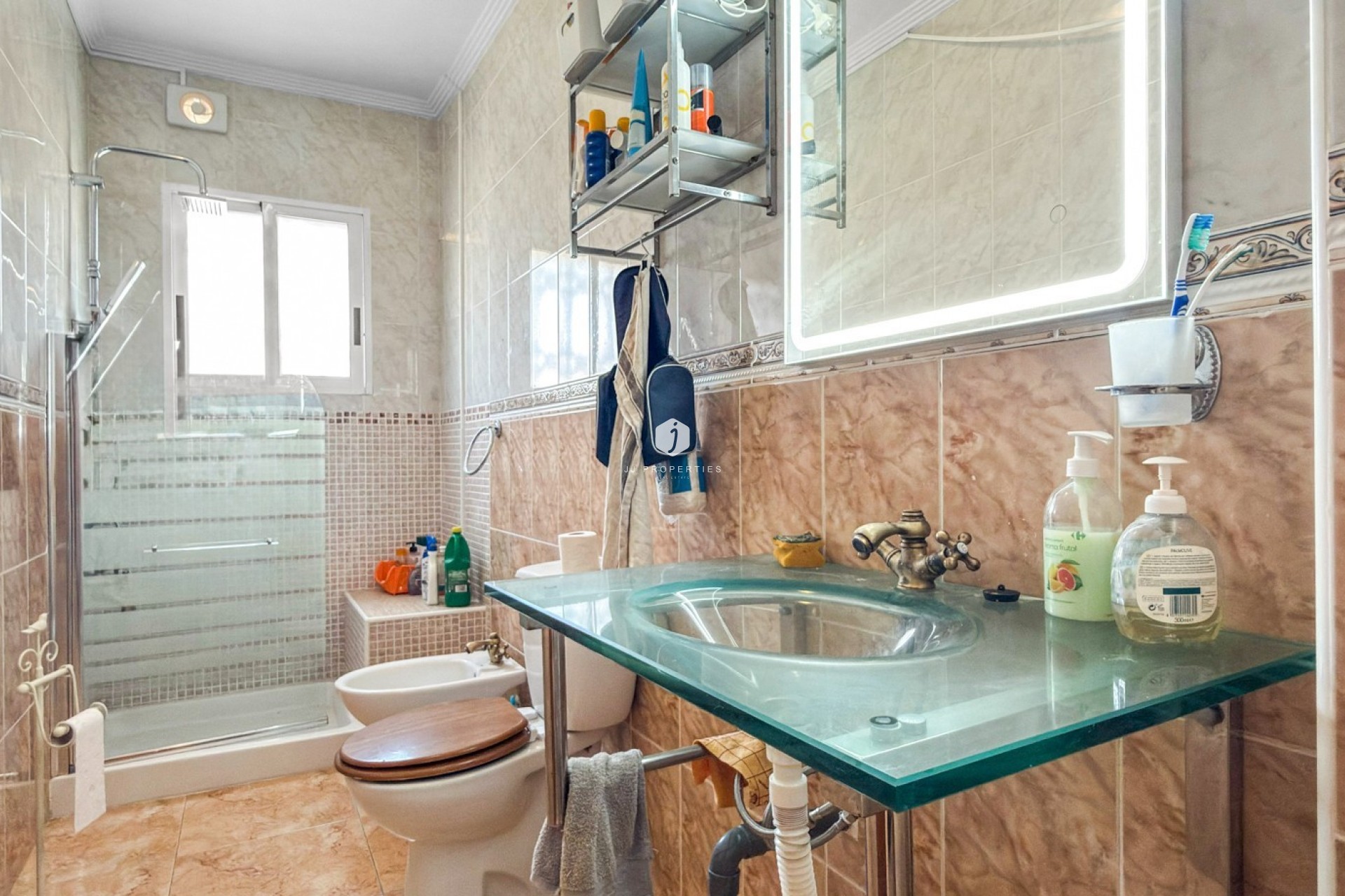 Resale - Chalet -
Torrevieja - Costa Blanca