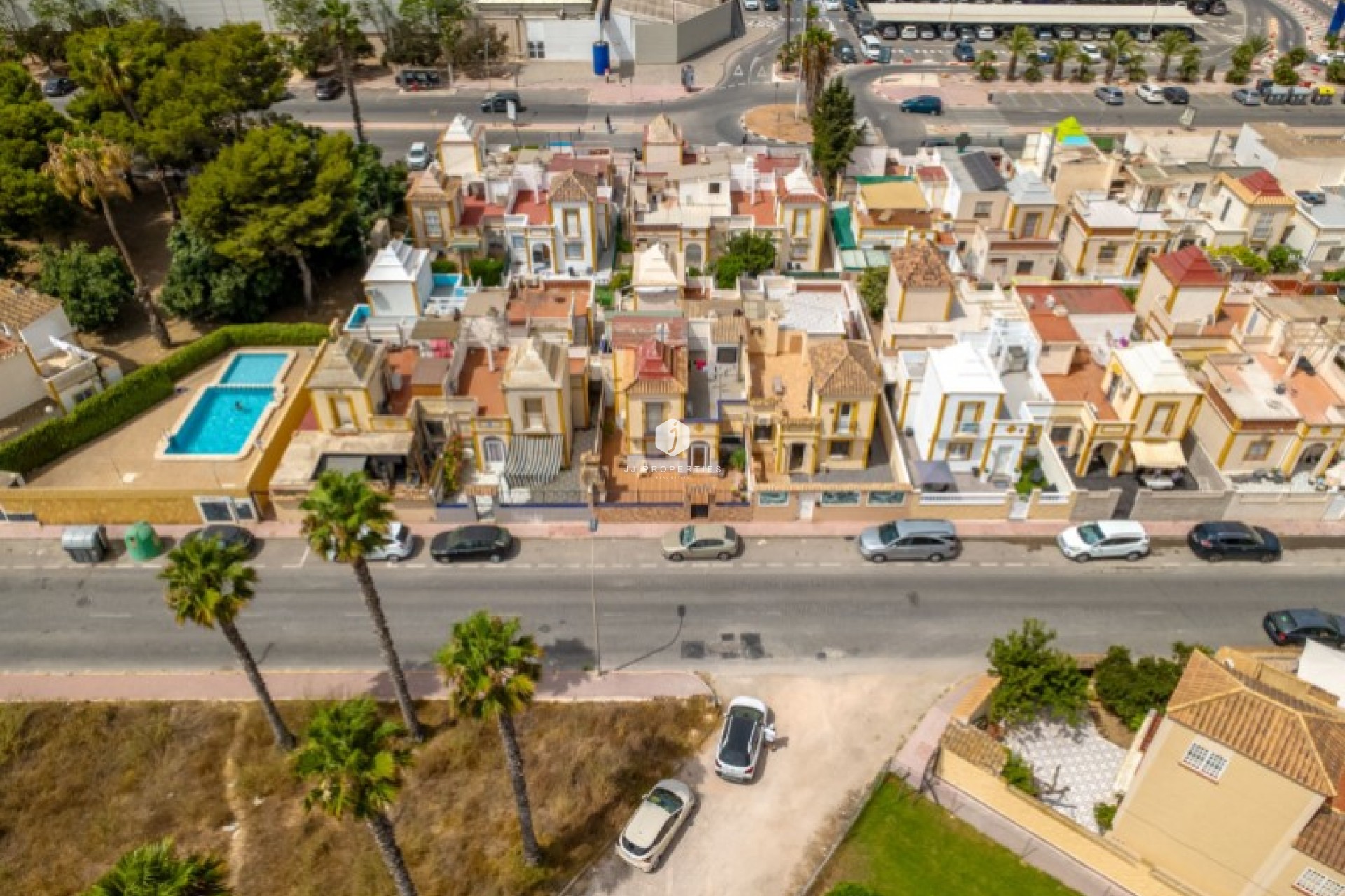 Resale - Chalet -
Torrevieja - Costa Blanca