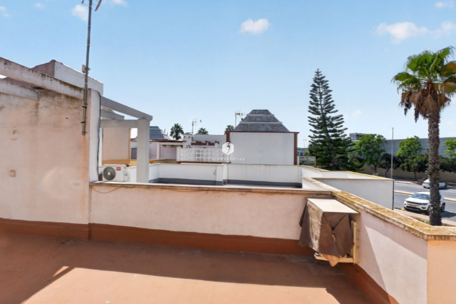 Resale - Chalet -
Torrevieja - Costa Blanca