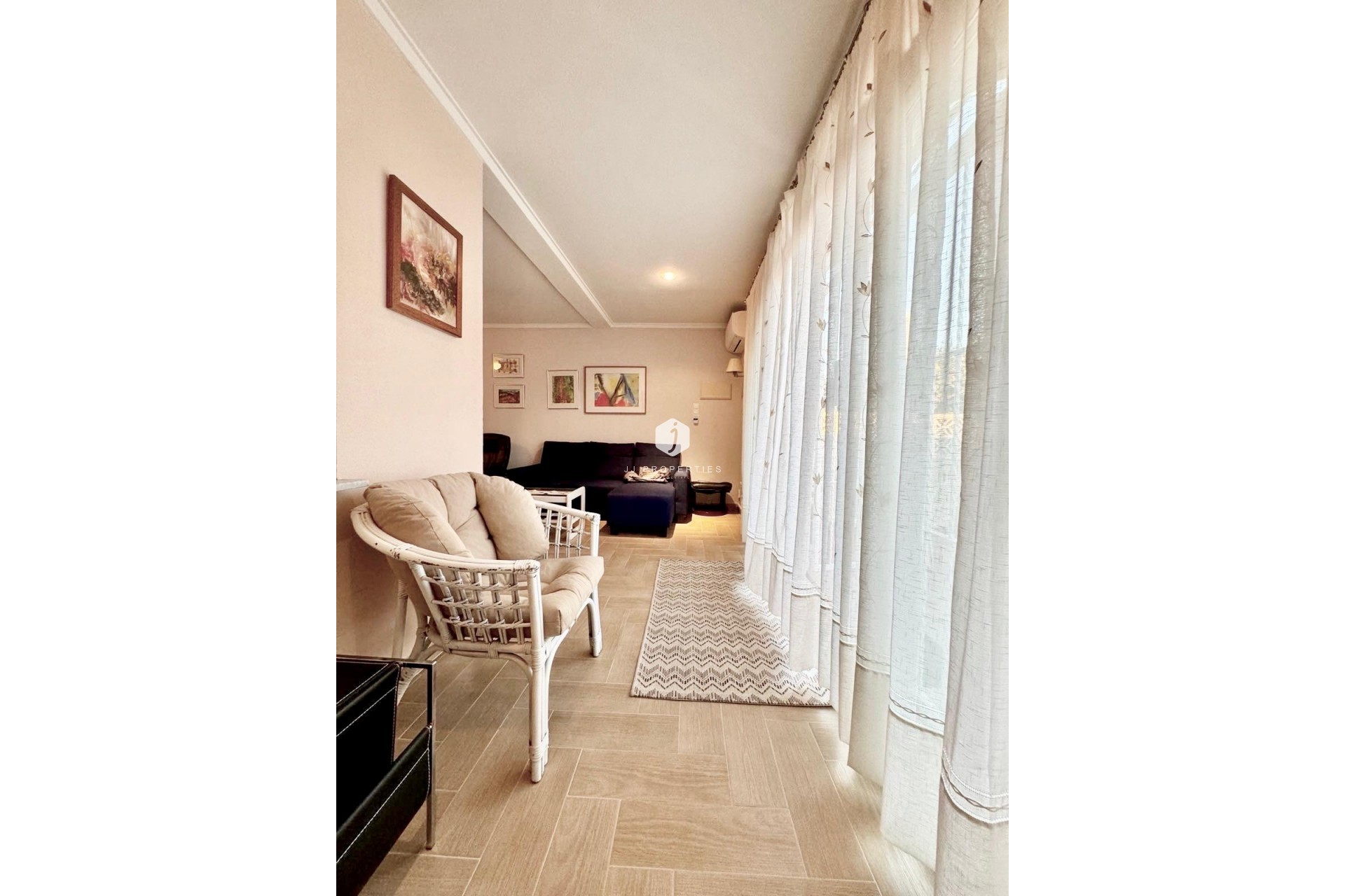 Resale - Chalet -
Torrevieja - Costa Blanca