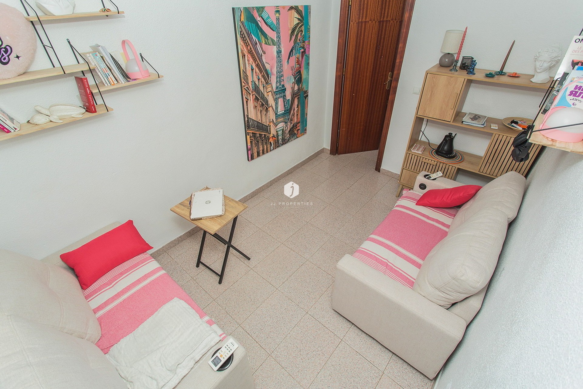 Resale - Chalet -
Torrevieja - Costa Blanca