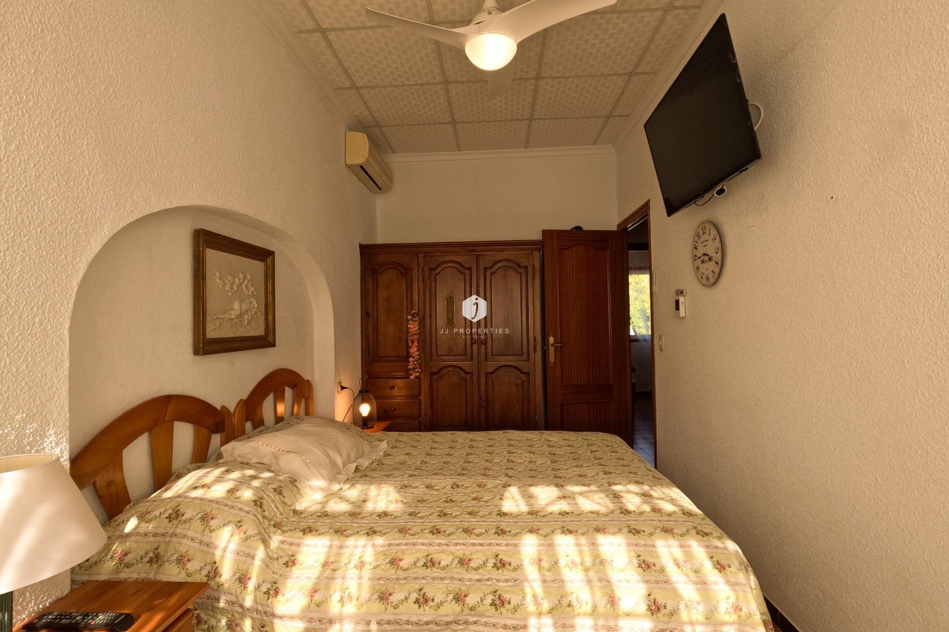 Resale - Chalet -
Torrevieja - El Acequión - Los Náufragos