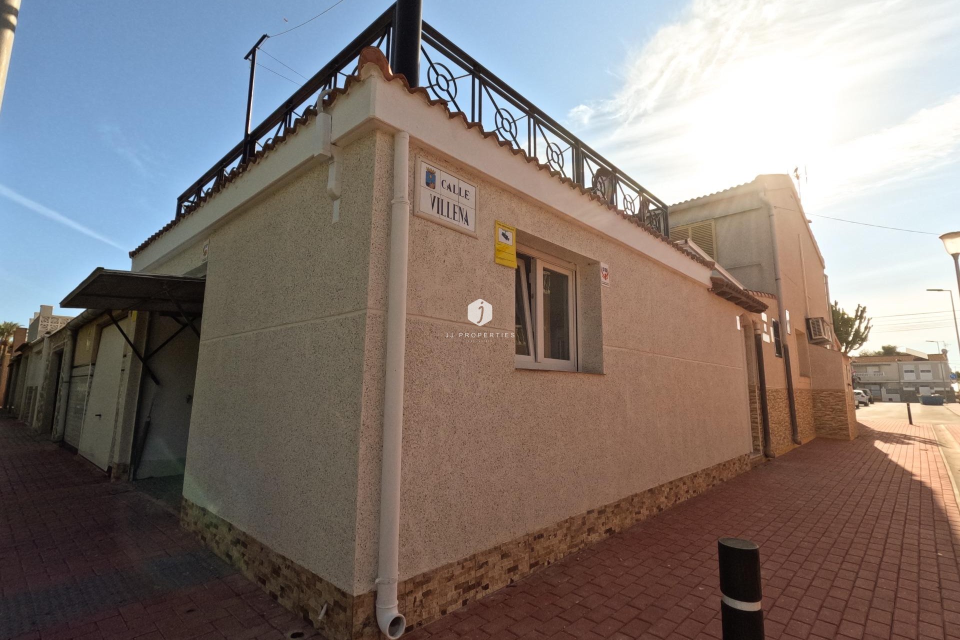 Resale - Chalet -
Torrevieja - El Acequión - Los Náufragos