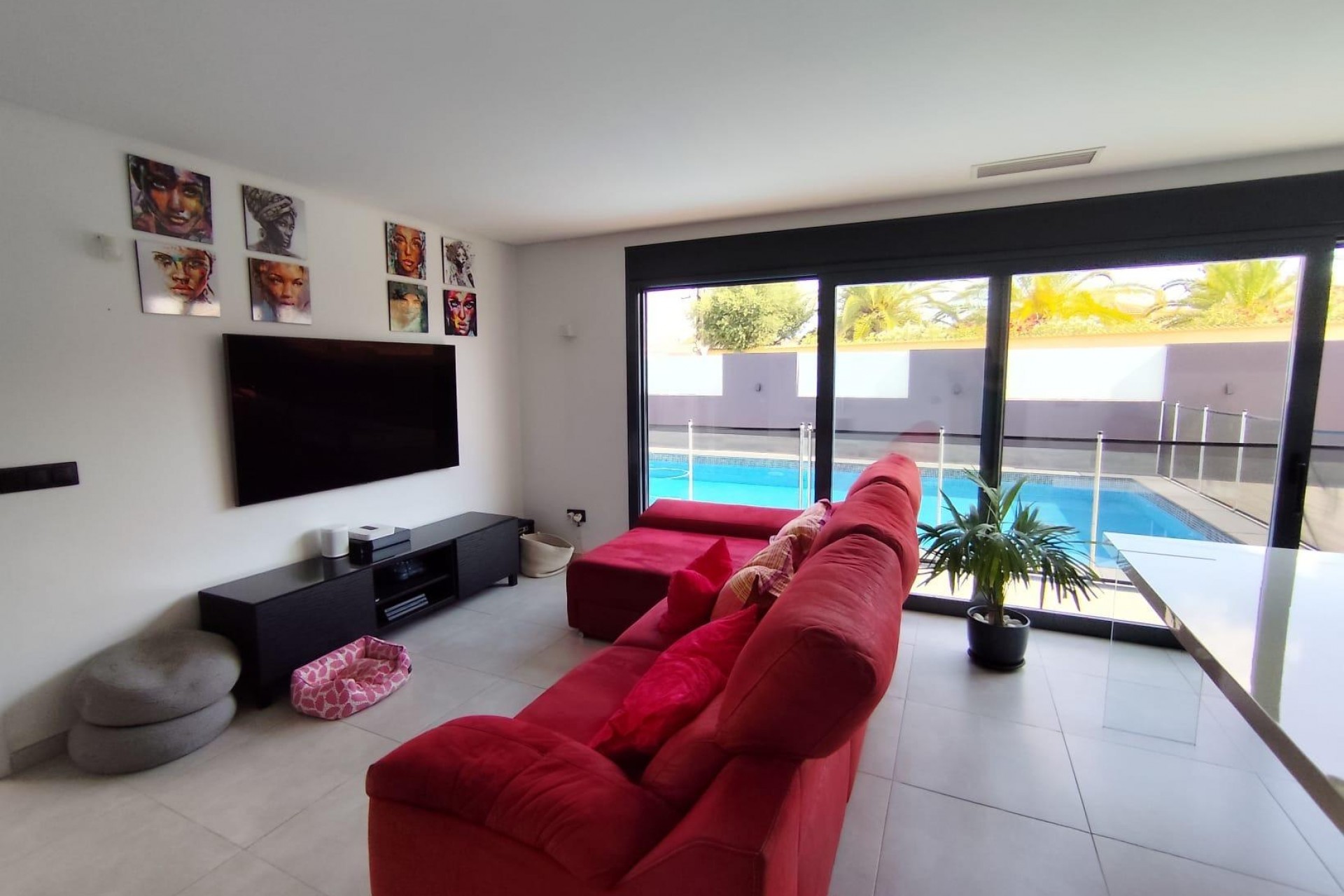 Resale - Chalet -
Torrevieja - El chaparral