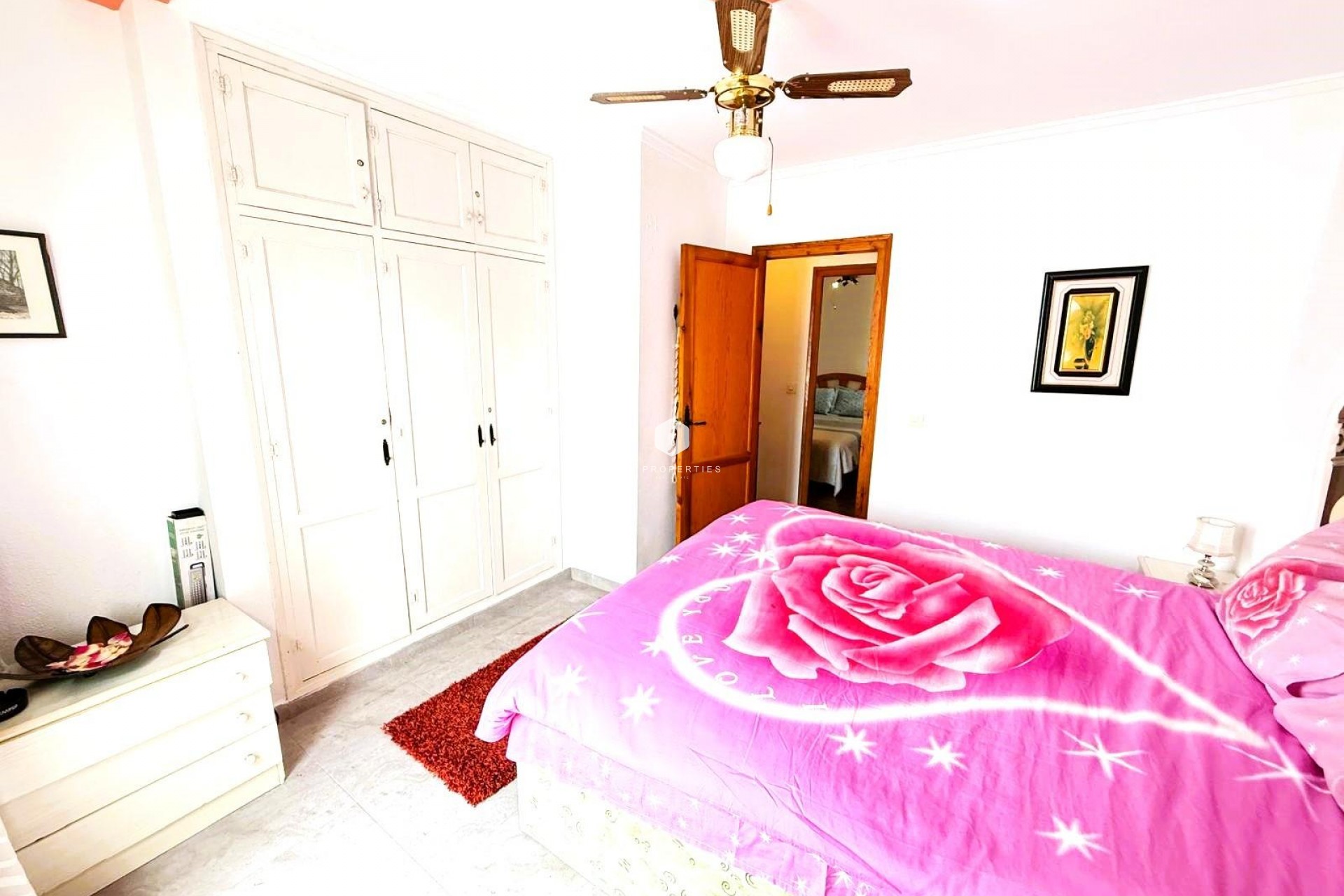 Resale - Chalet -
Torrevieja - El chaparral