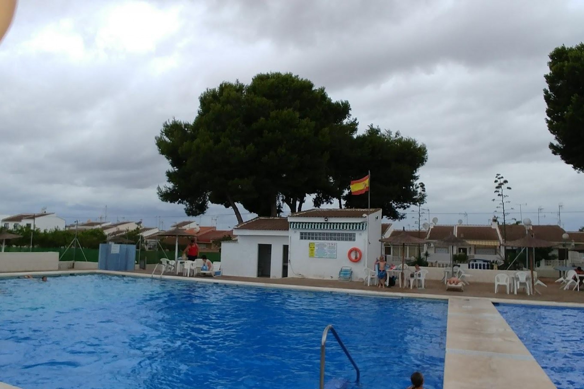 Resale - Chalet -
Torrevieja - El Limonar