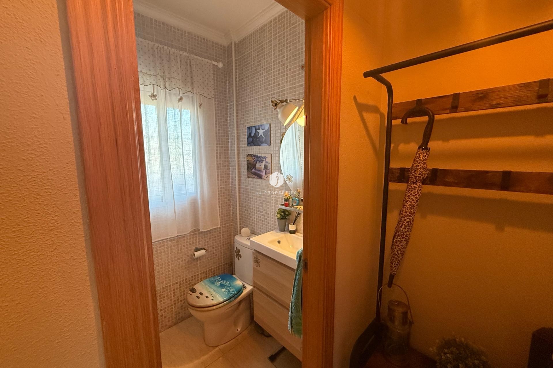 Resale - Chalet -
Torrevieja - El Limonar