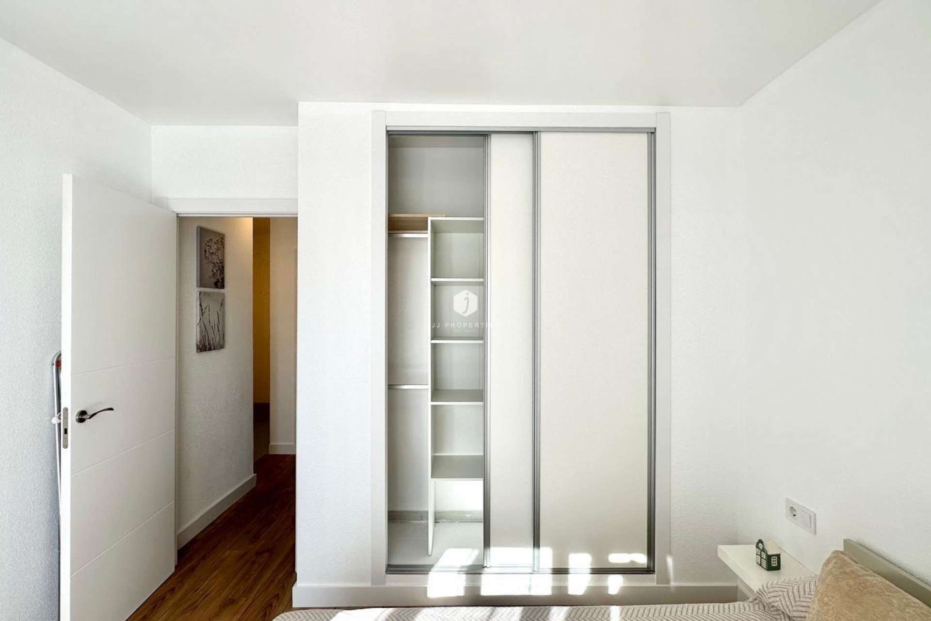 Resale - Chalet -
Torrevieja - Estacion de autobuses