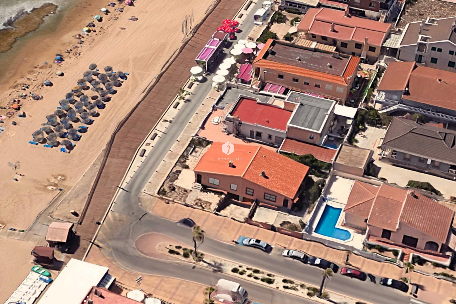 Resale - Chalet -
Torrevieja - La Mata