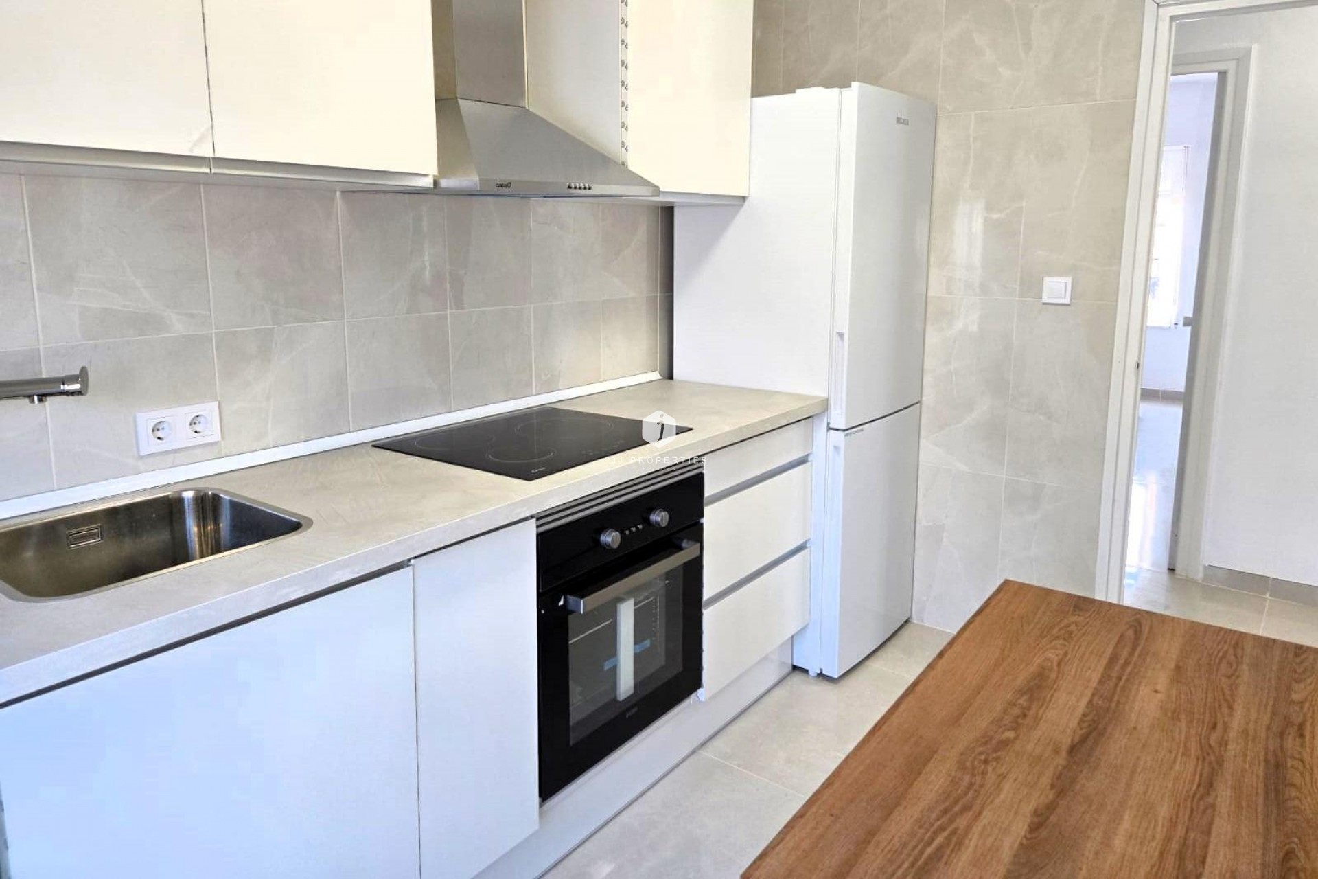 Resale - Chalet -
Torrevieja - La Mata