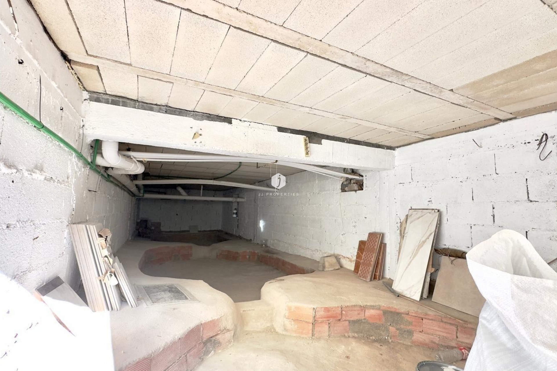 Resale - Chalet -
Torrevieja - La Mata