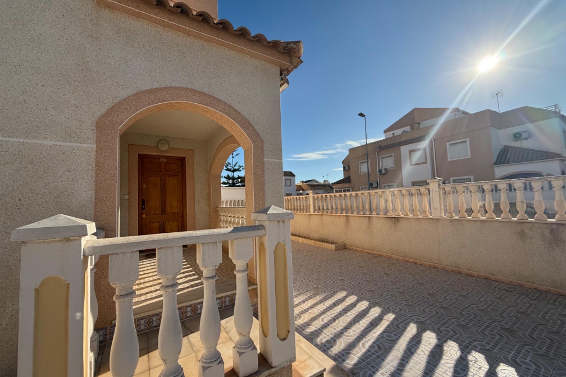 Resale - Chalet -
Torrevieja - La Siesta - El Salado - Torreta