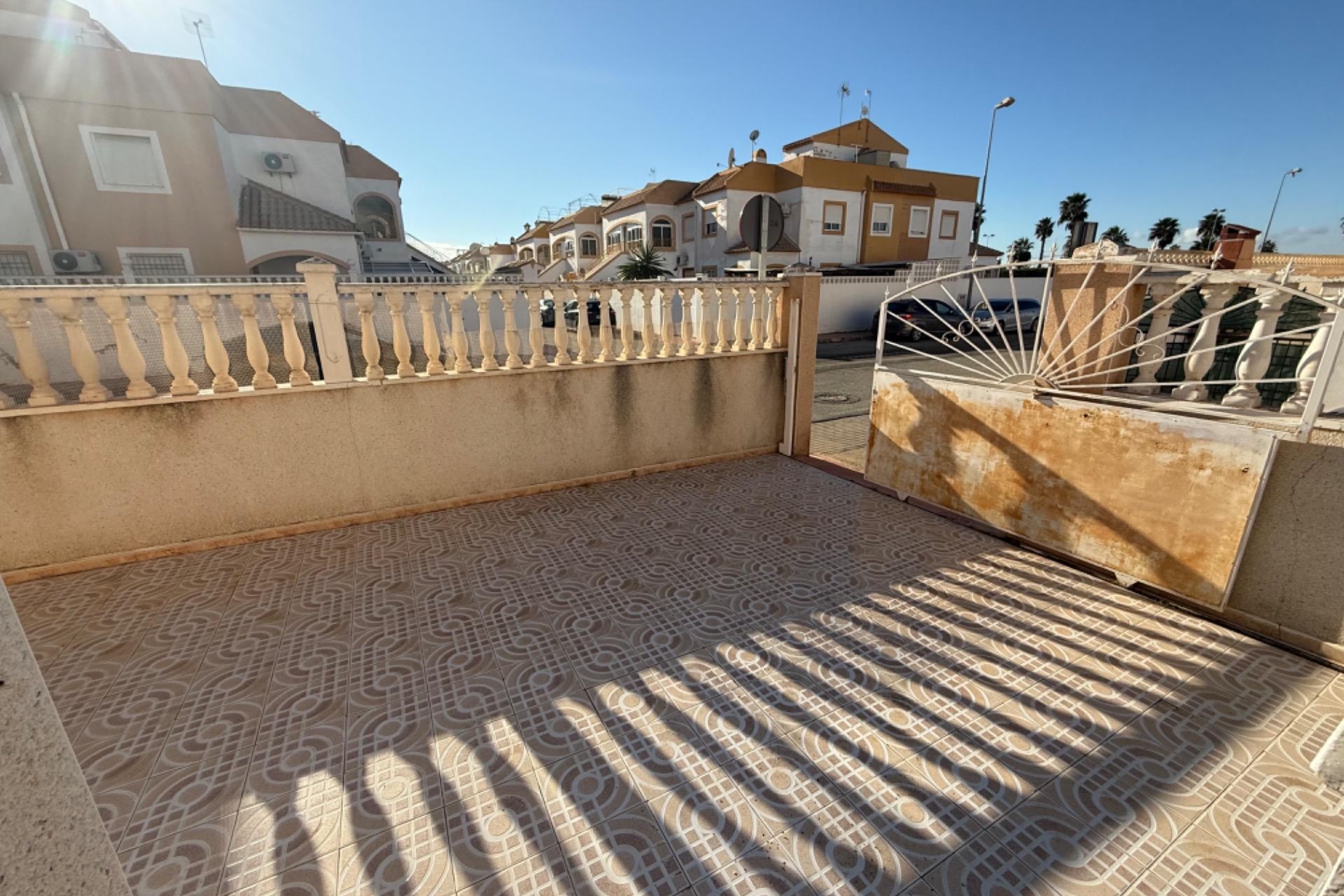 Resale - Chalet -
Torrevieja - La Siesta - El Salado - Torreta