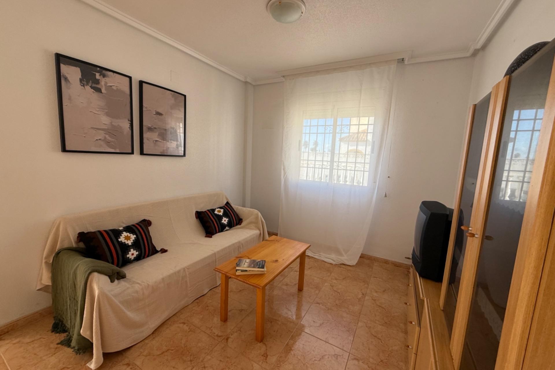 Resale - Chalet -
Torrevieja - La Siesta - El Salado - Torreta