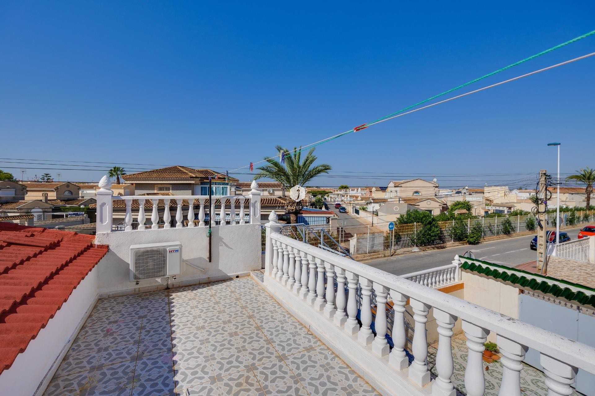 Resale - Chalet -
Torrevieja - La Siesta - El Salado - Torreta