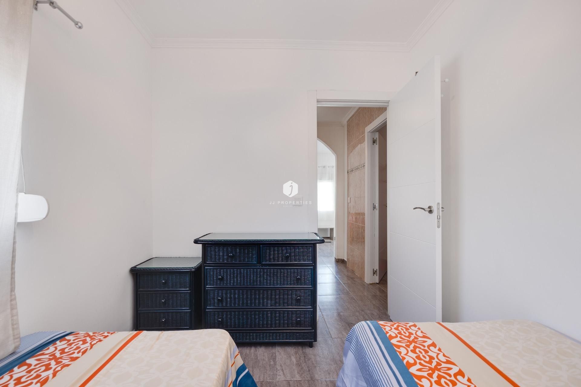 Resale - Chalet -
Torrevieja - La Siesta - El Salado - Torreta