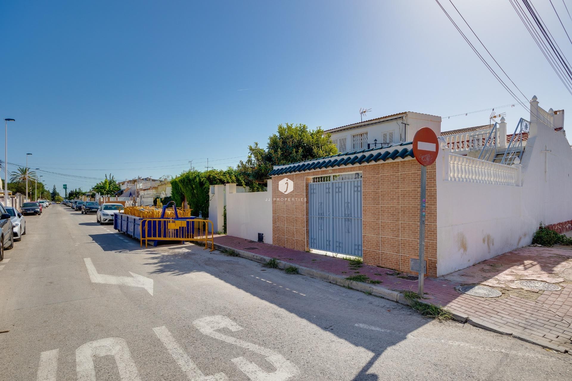 Resale - Chalet -
Torrevieja - La Siesta - El Salado - Torreta