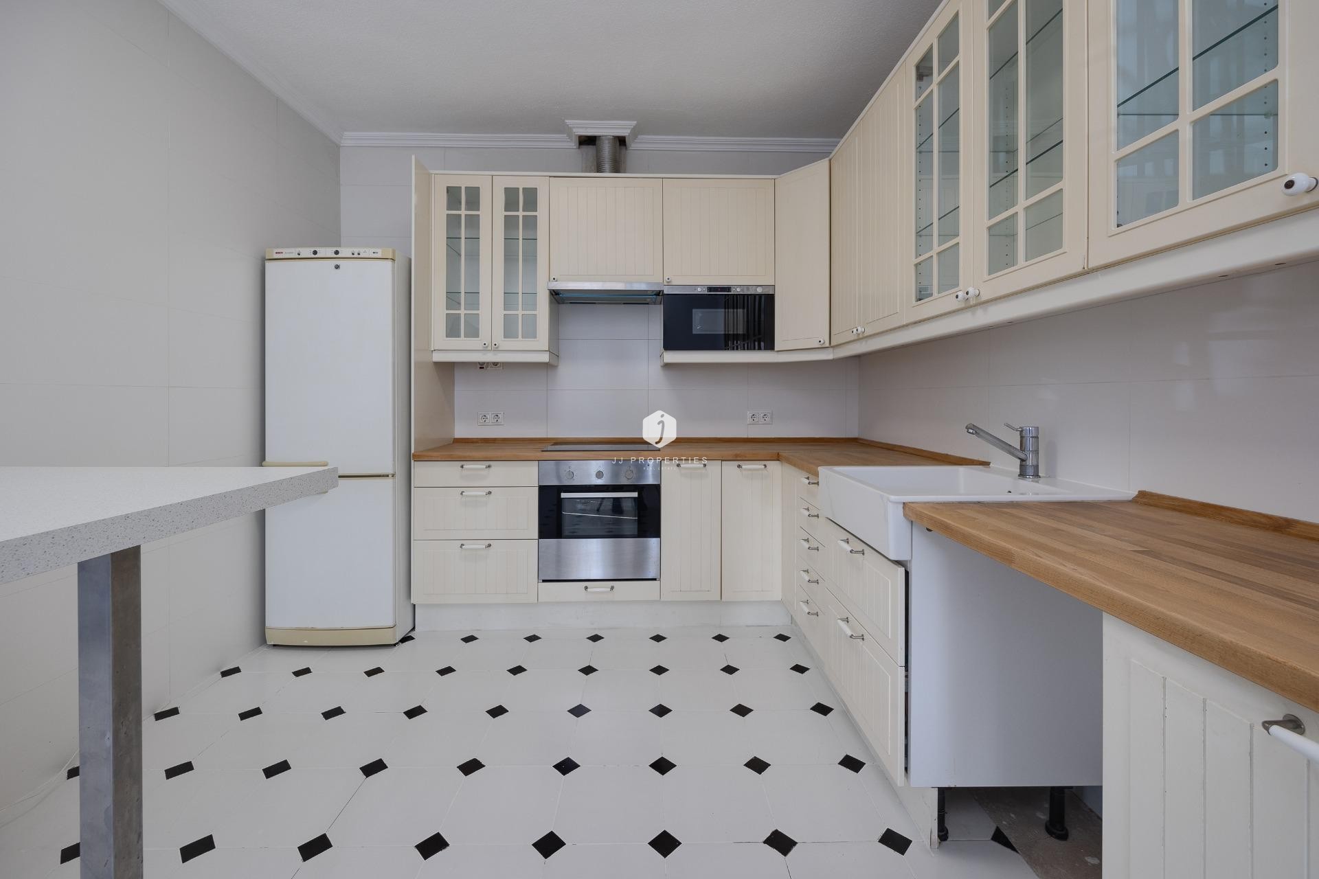 Resale - Chalet -
Torrevieja - La Siesta - El Salado - Torreta