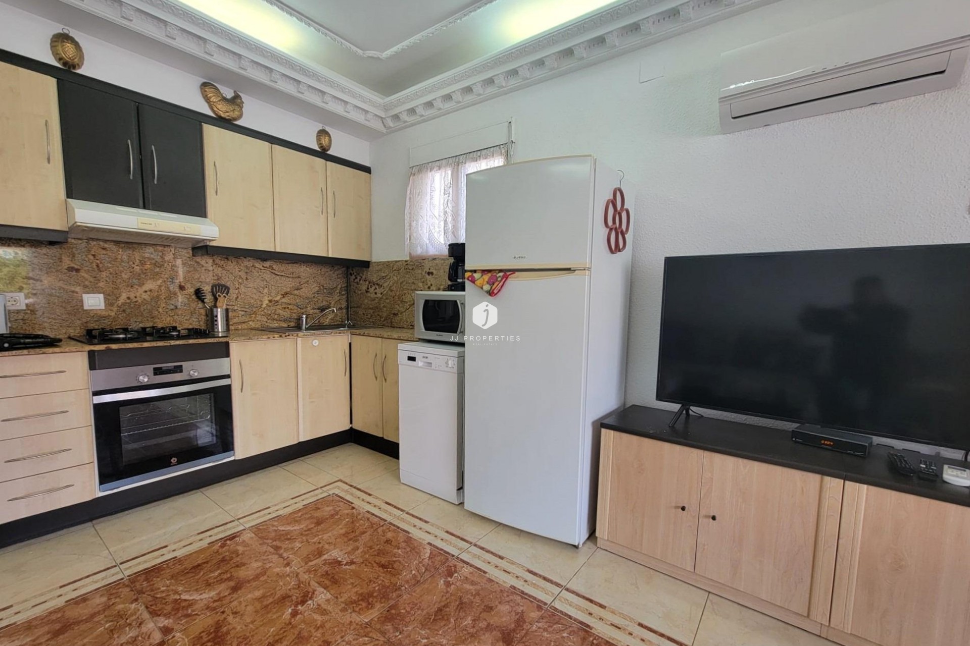 Resale - Chalet -
Torrevieja - La Siesta - El Salado - Torreta