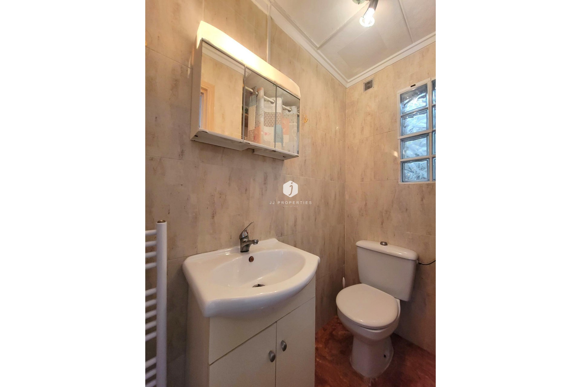 Resale - Chalet -
Torrevieja - La Siesta - El Salado - Torreta