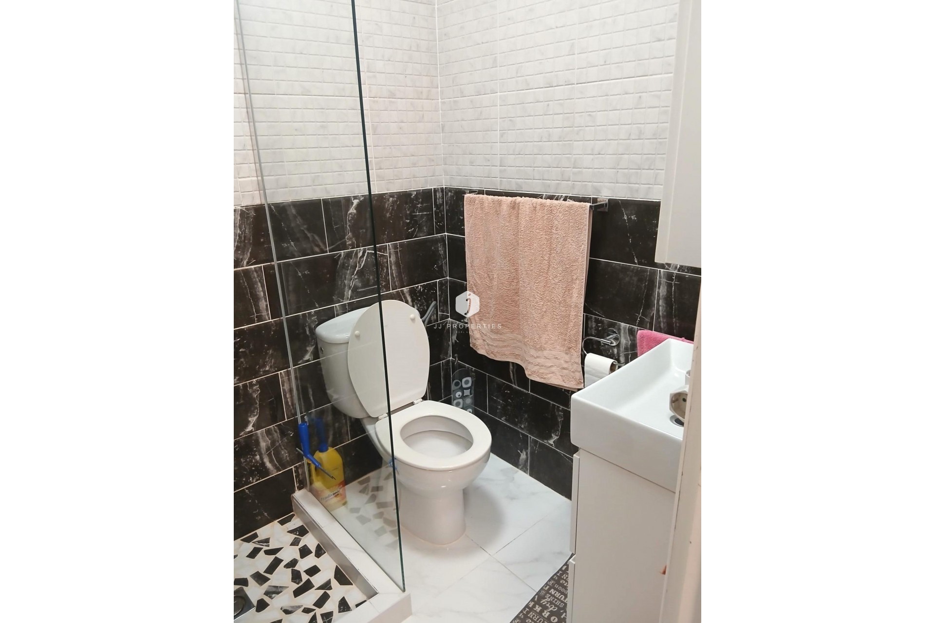 Resale - Chalet -
Torrevieja - La Siesta - El Salado - Torreta