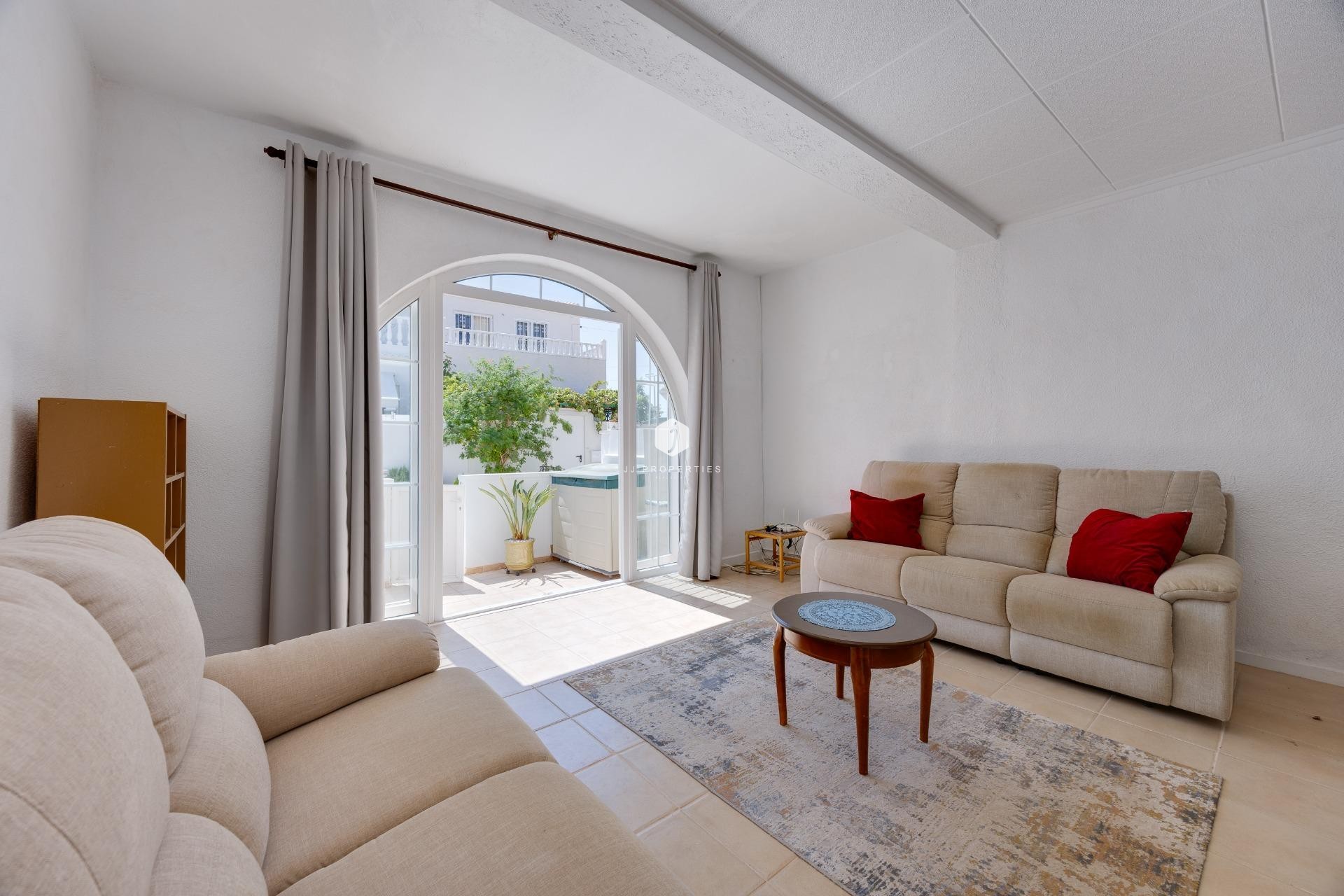 Resale - Chalet -
Torrevieja - La Siesta - El Salado - Torreta