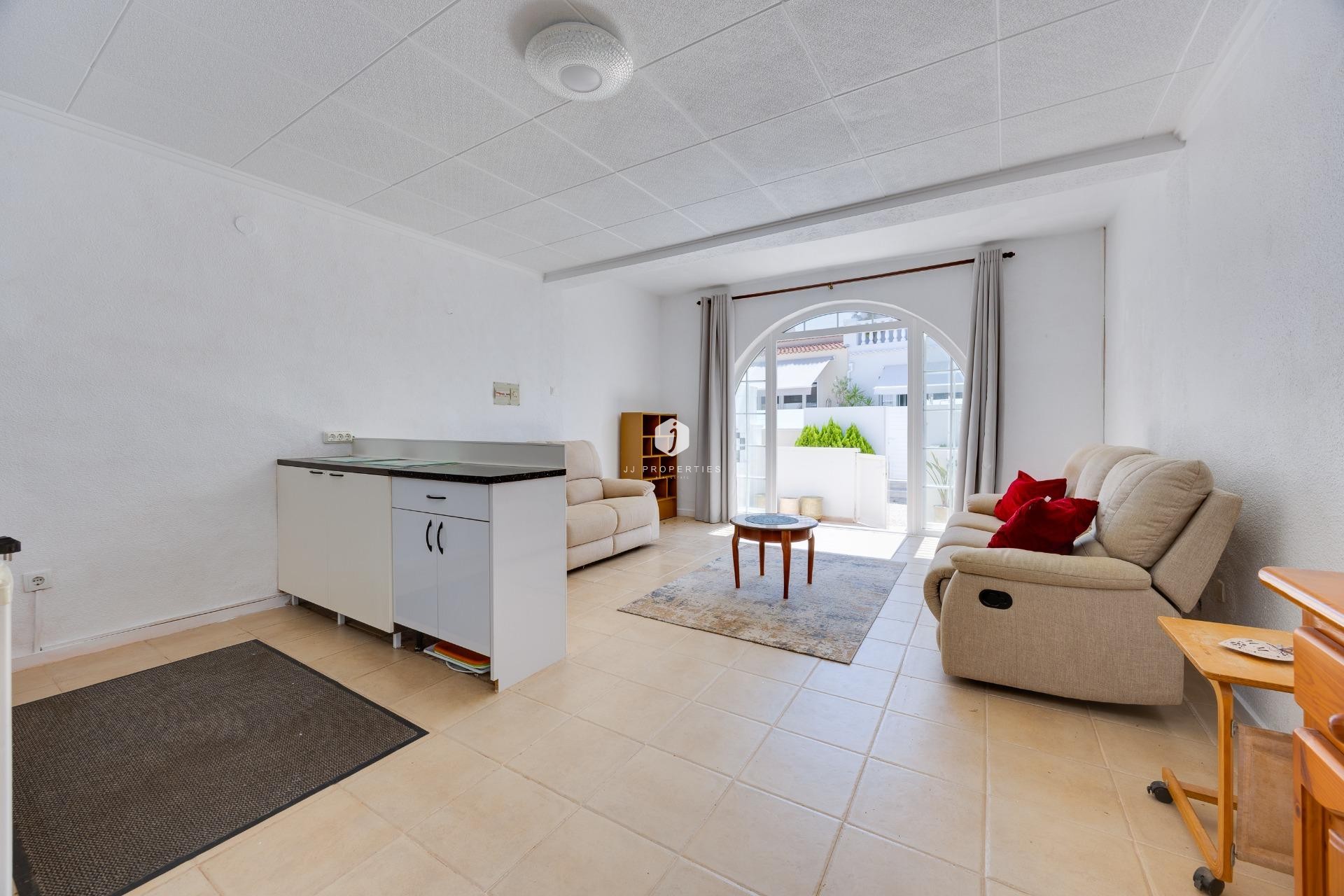 Resale - Chalet -
Torrevieja - La Siesta - El Salado - Torreta