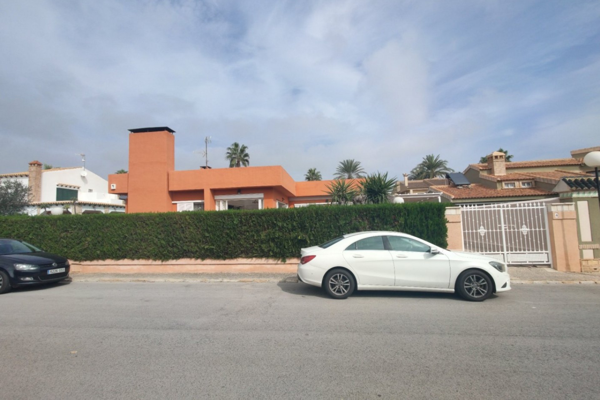 Resale - Chalet -
Torrevieja - La veleta