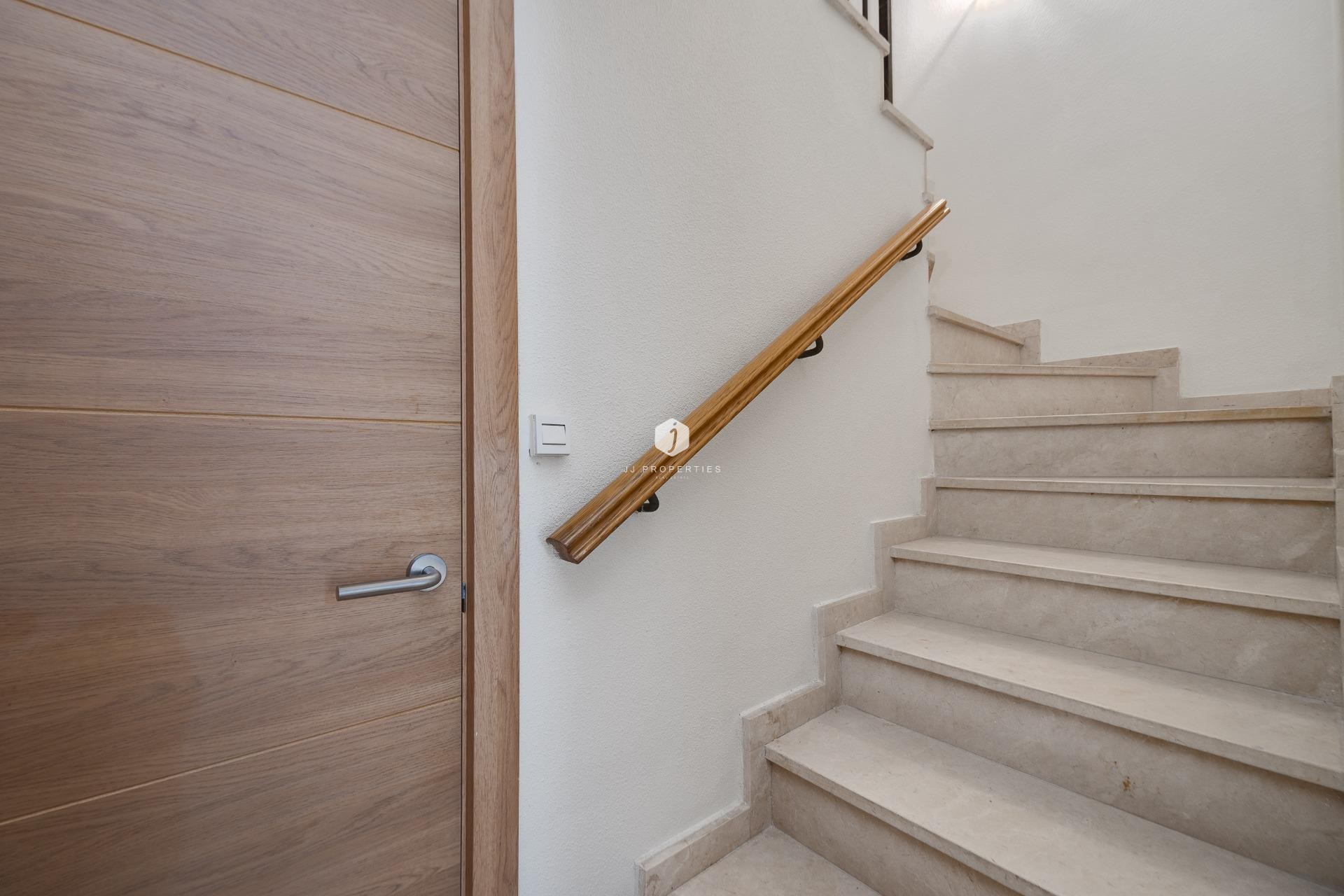 Resale - Chalet -
Torrevieja - La veleta