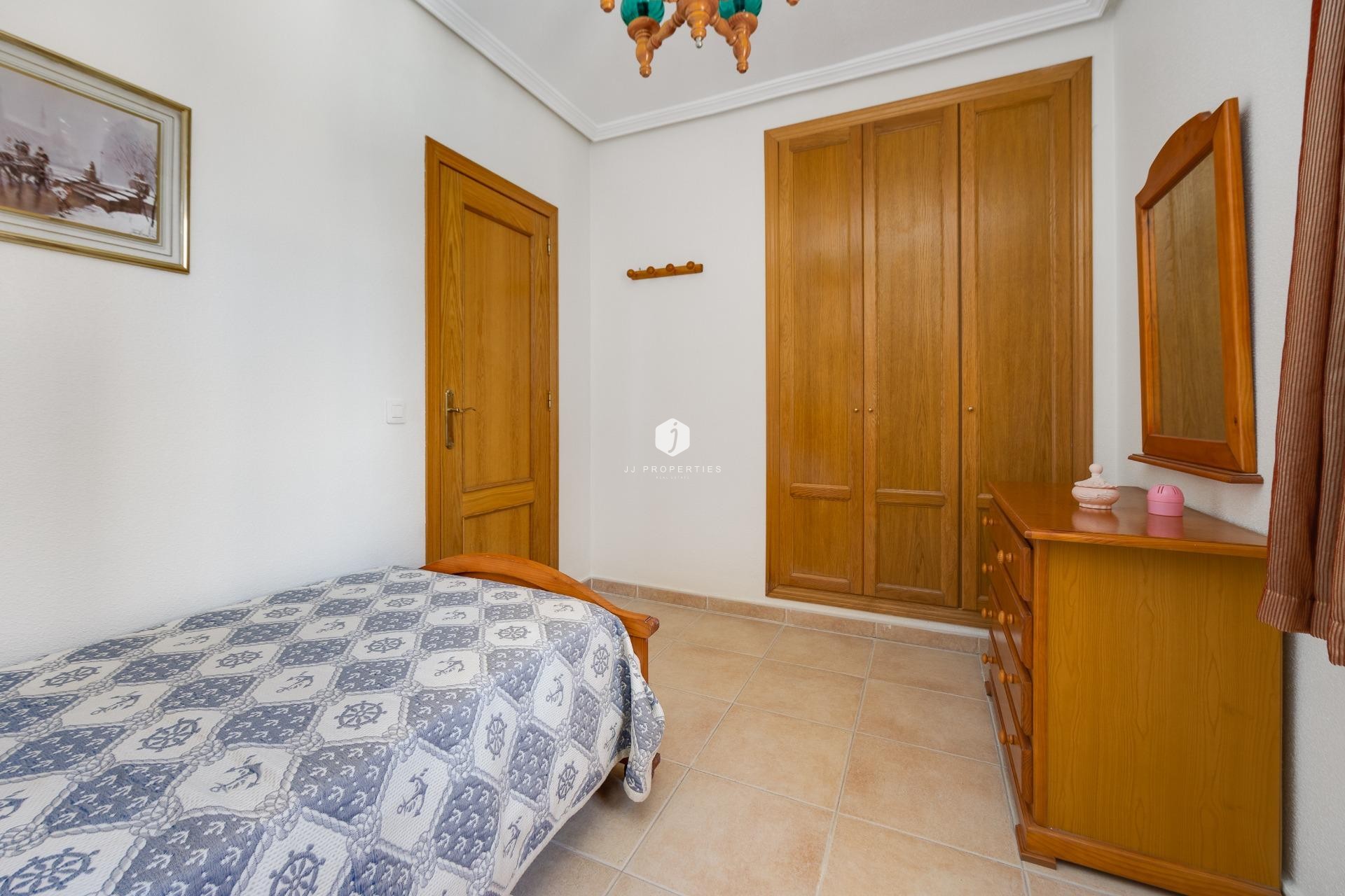Resale - Chalet -
Torrevieja - La veleta