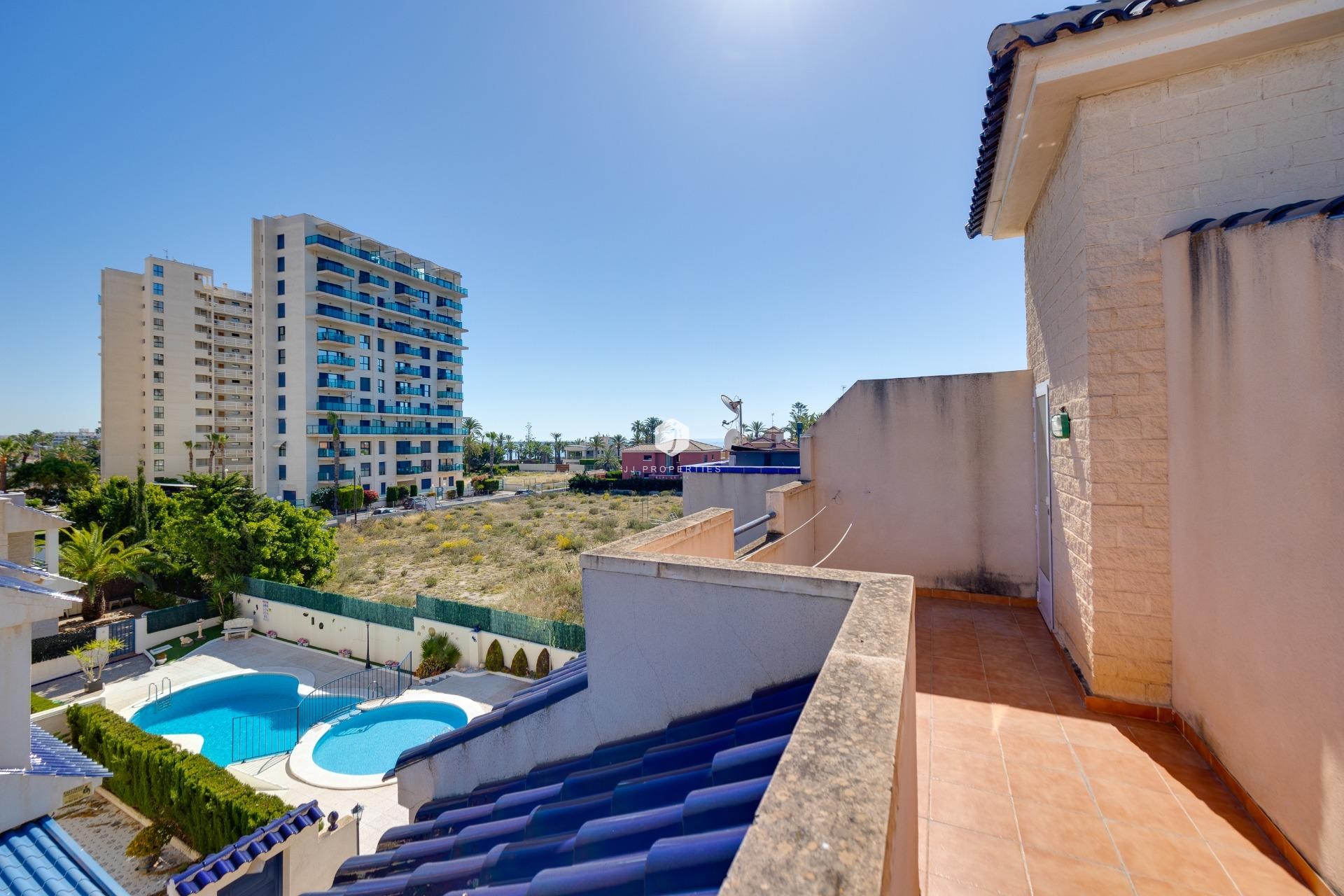 Resale - Chalet -
Torrevieja - La veleta