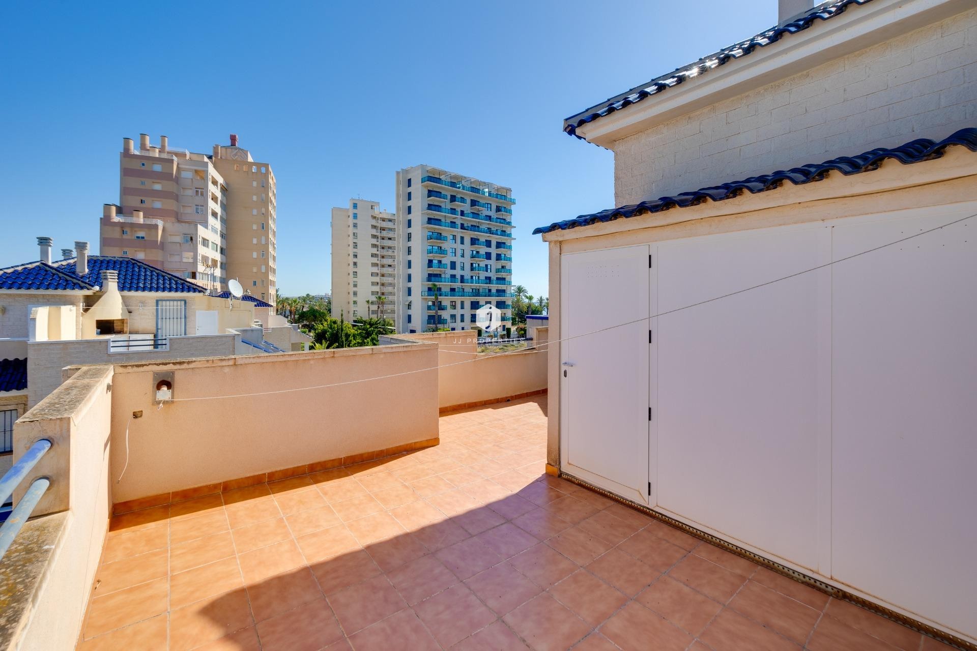 Resale - Chalet -
Torrevieja - La veleta