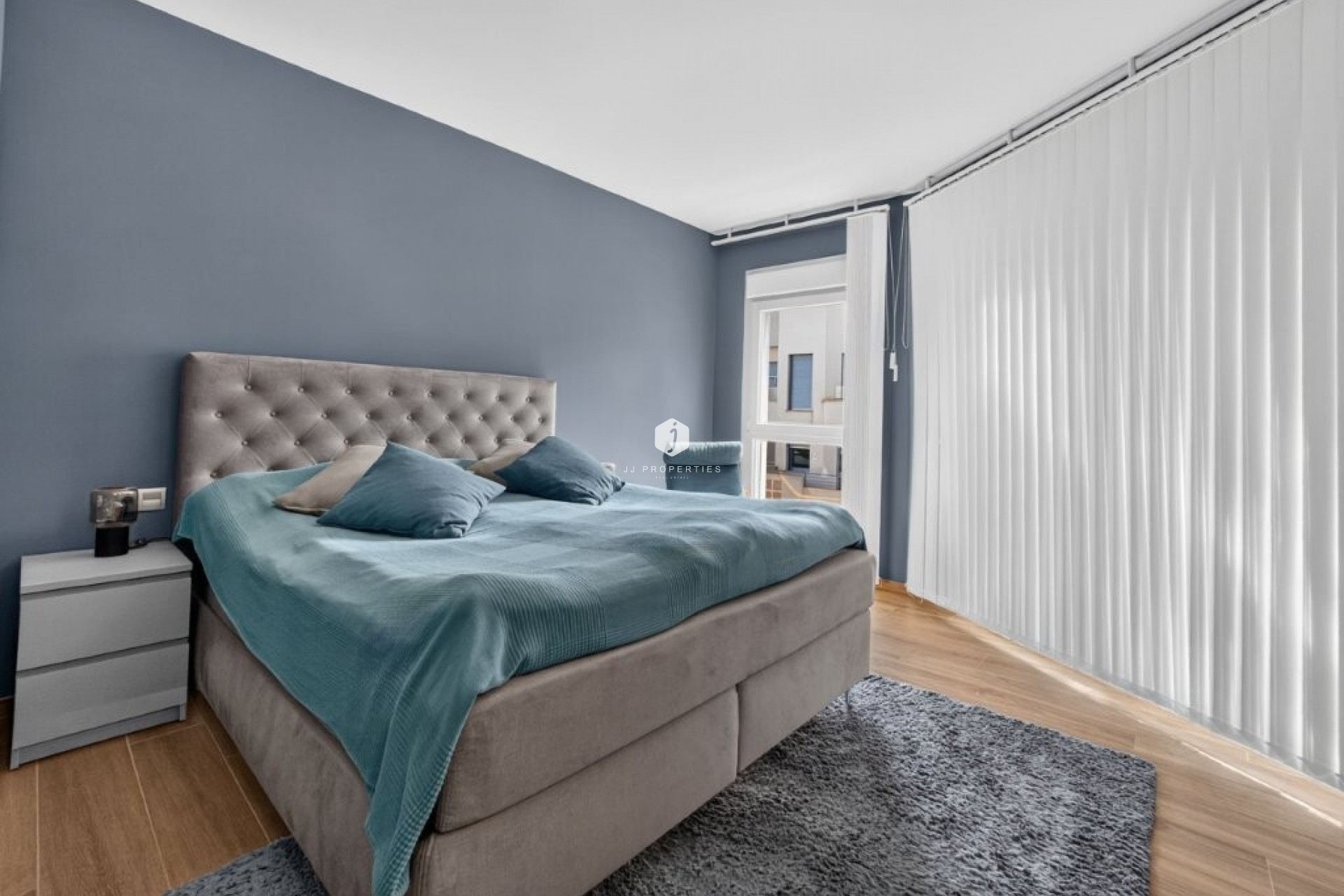 Resale - Chalet -
Torrevieja - La veleta