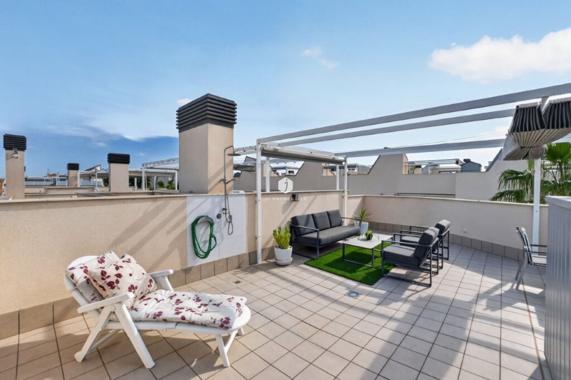 Resale - Chalet -
Torrevieja - La veleta