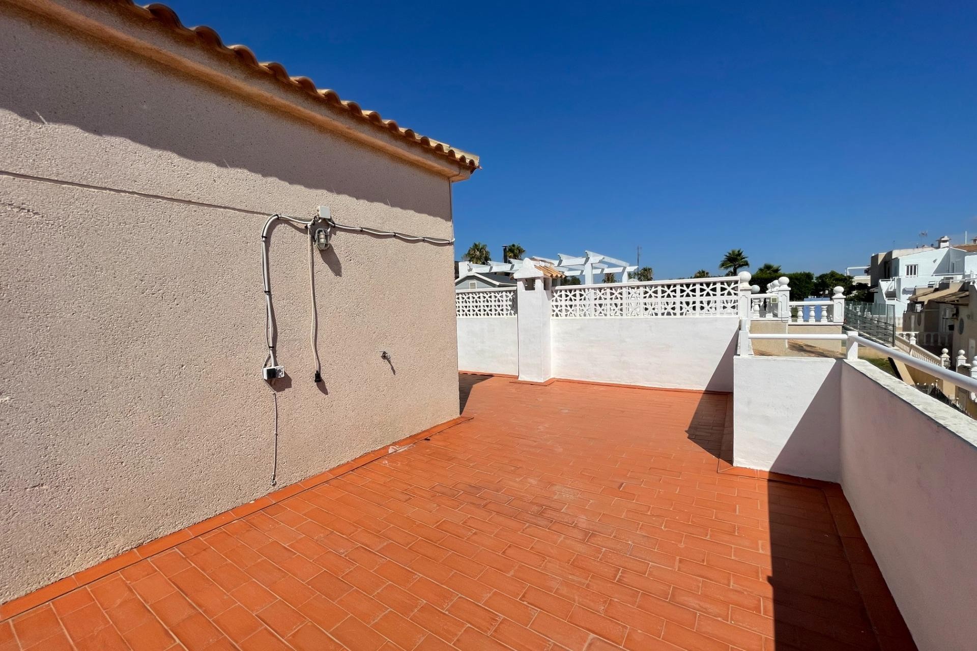 Resale - Chalet -
Torrevieja - Los altos