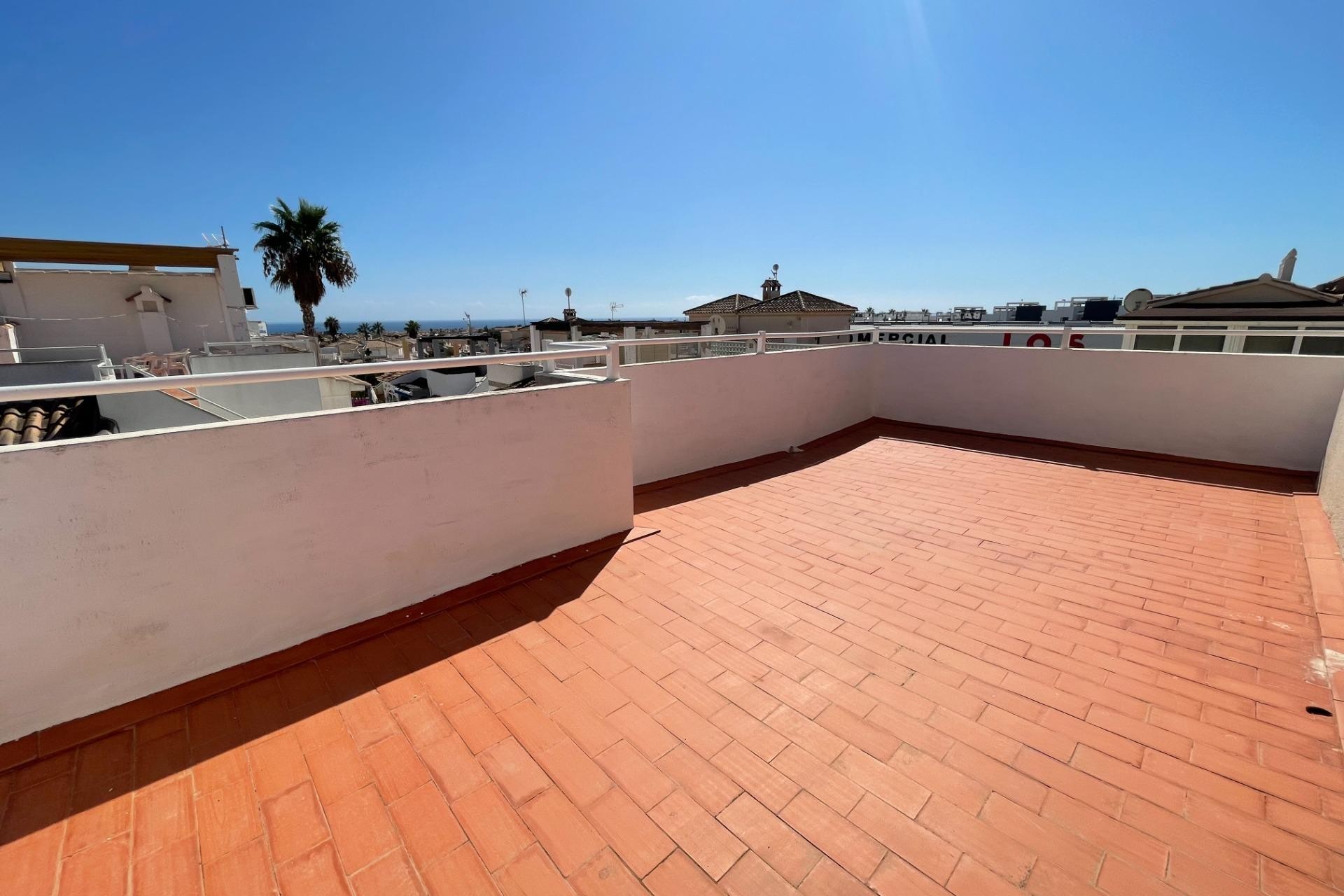 Resale - Chalet -
Torrevieja - Los altos