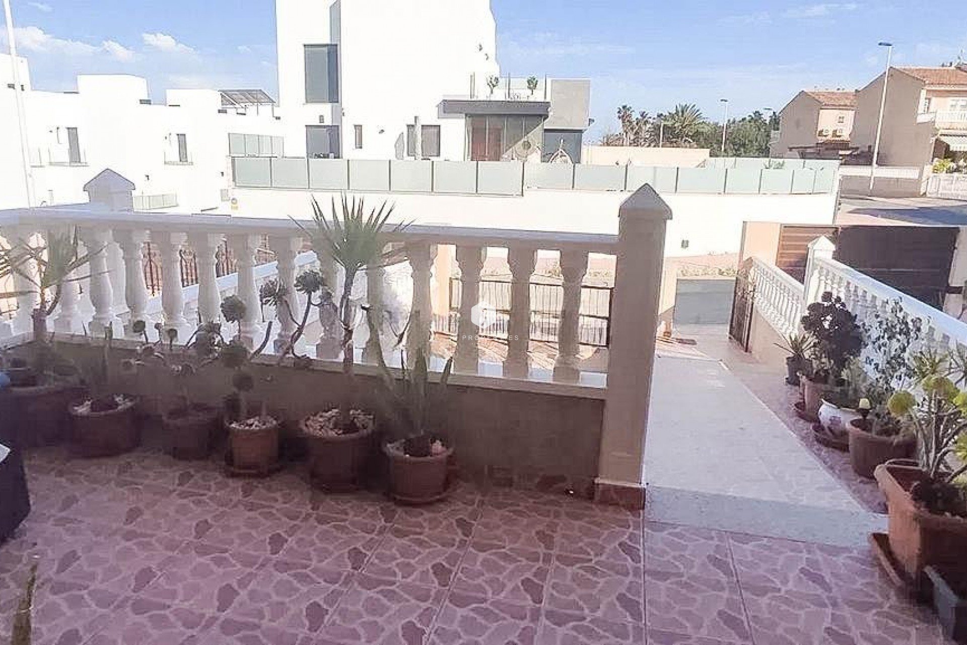 Resale - Chalet -
Torrevieja - Los altos