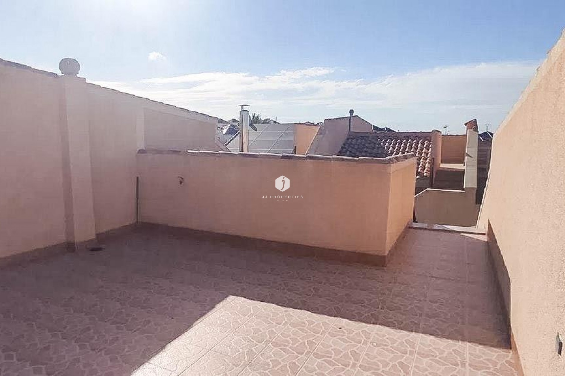 Resale - Chalet -
Torrevieja - Los altos