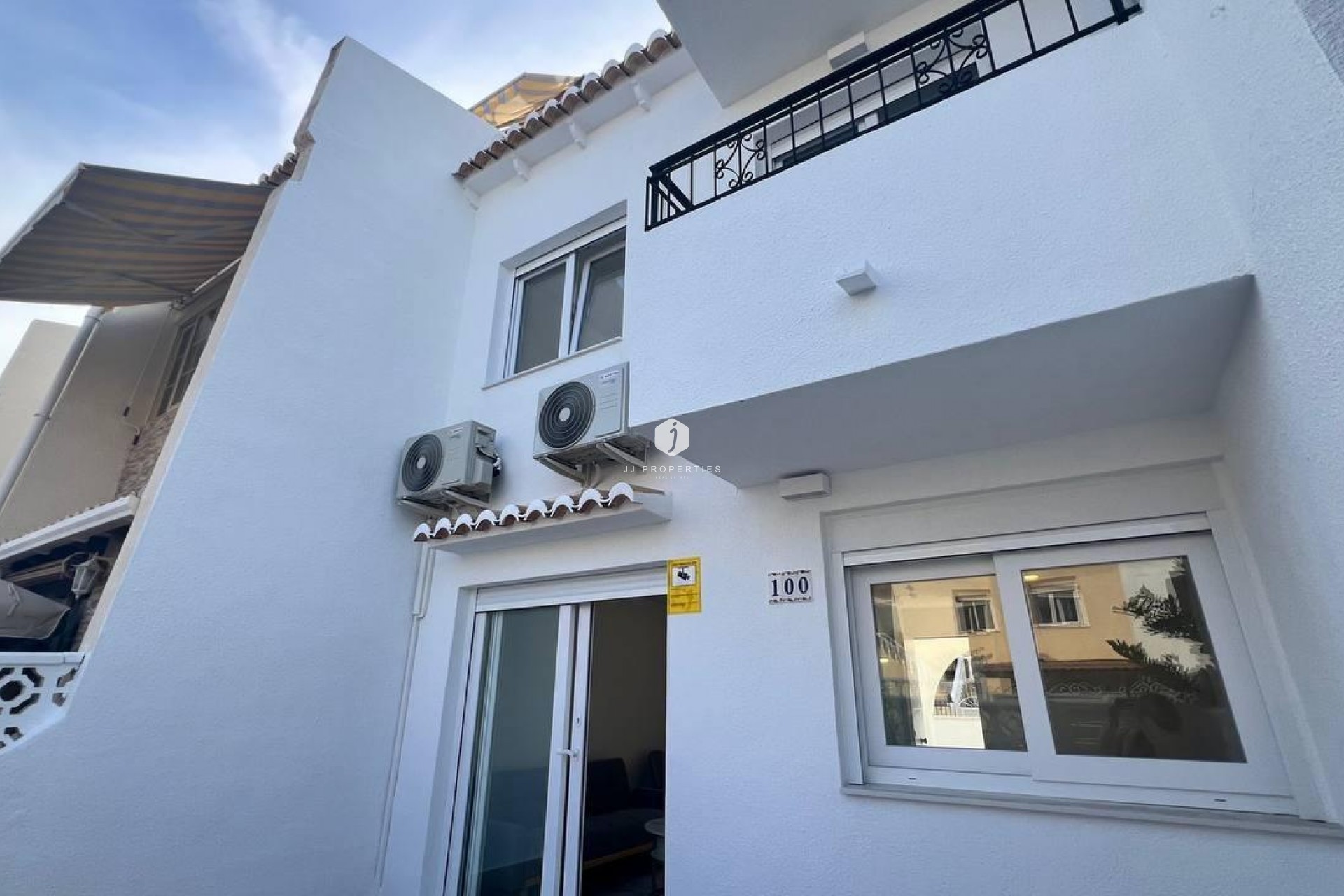 Resale - Chalet -
Torrevieja - Los Balcones - Los Altos del Edén