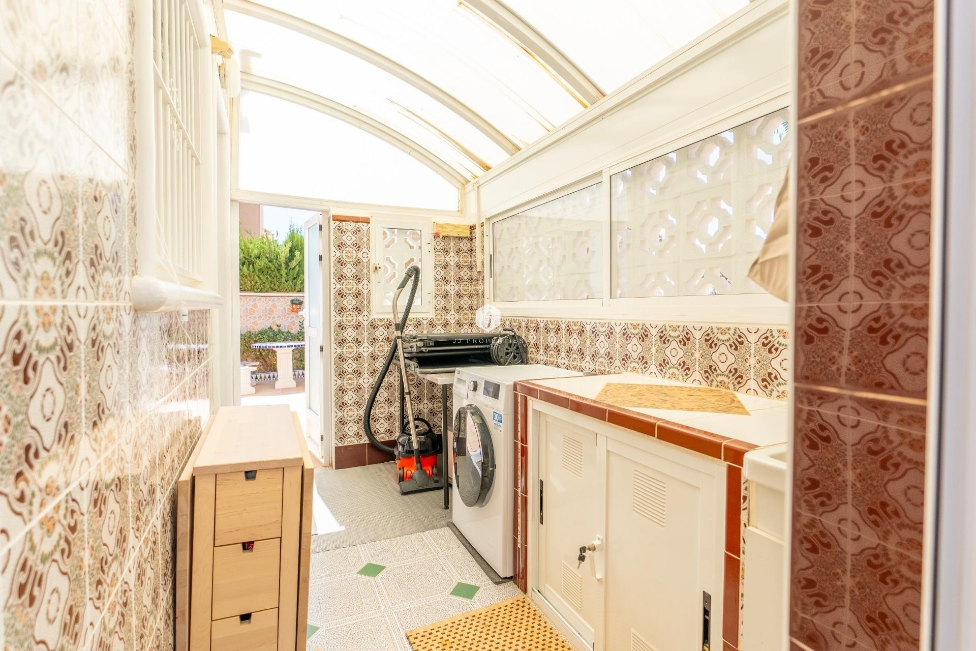 Resale - Chalet -
Torrevieja - Los Balcones - Los Altos del Edén